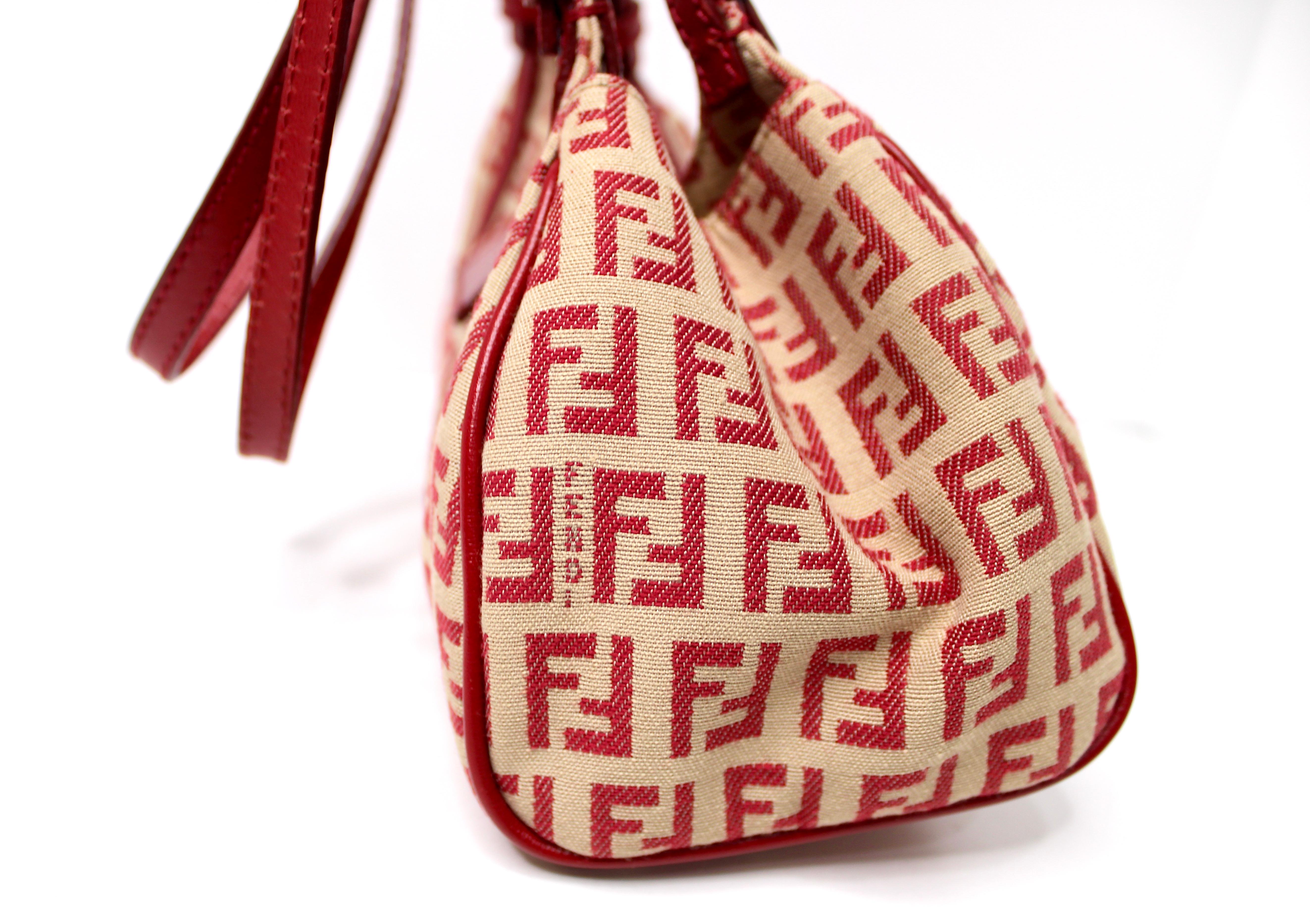 Fendi Sac à bandoulière en toile rouge Zucchino circa Y2K Bon état - En vente à Scottsdale, AZ