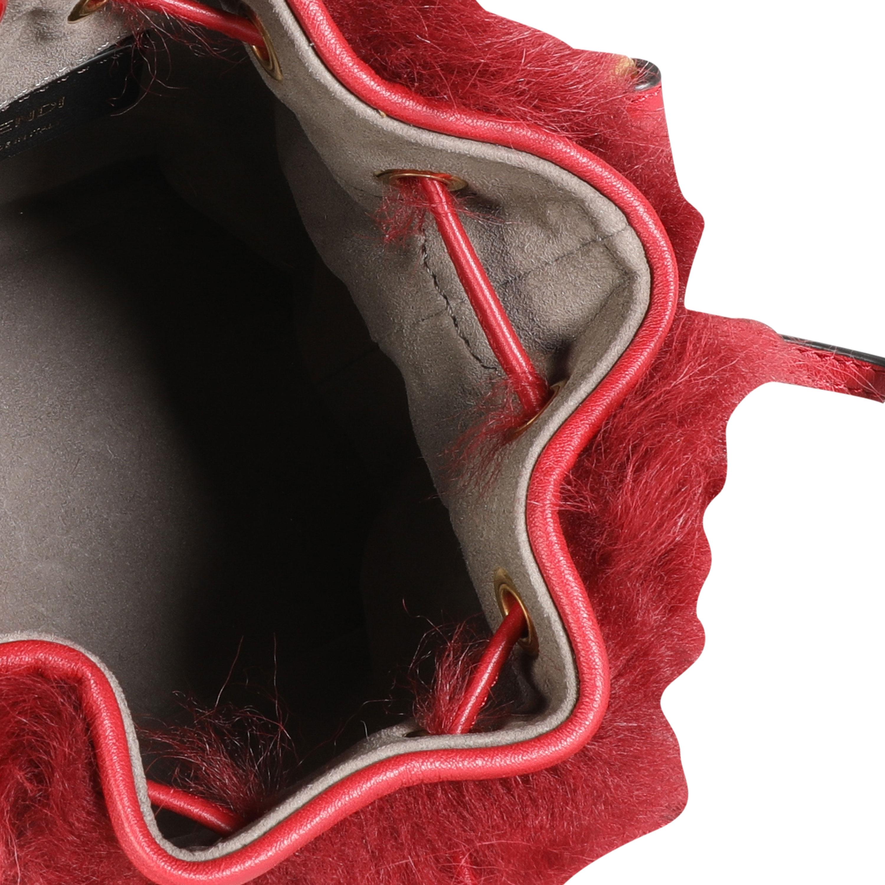 Fendi Red Lamb Fur & Calfskin Leather Mini Mon Trésor Bucket Bag For Sale 1