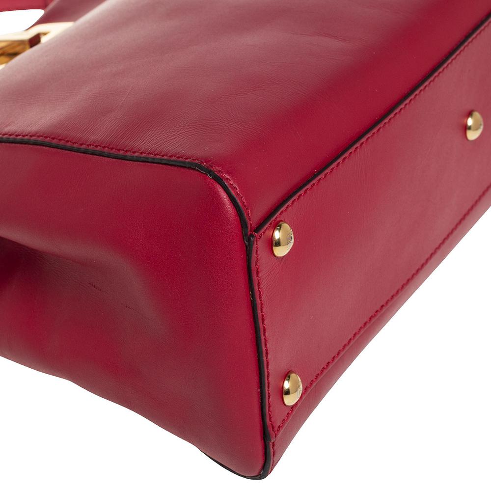 Fendi Red Leather Medium Peekaboo Top Handle Bag In Good Condition In Dubai, Al Qouz 2