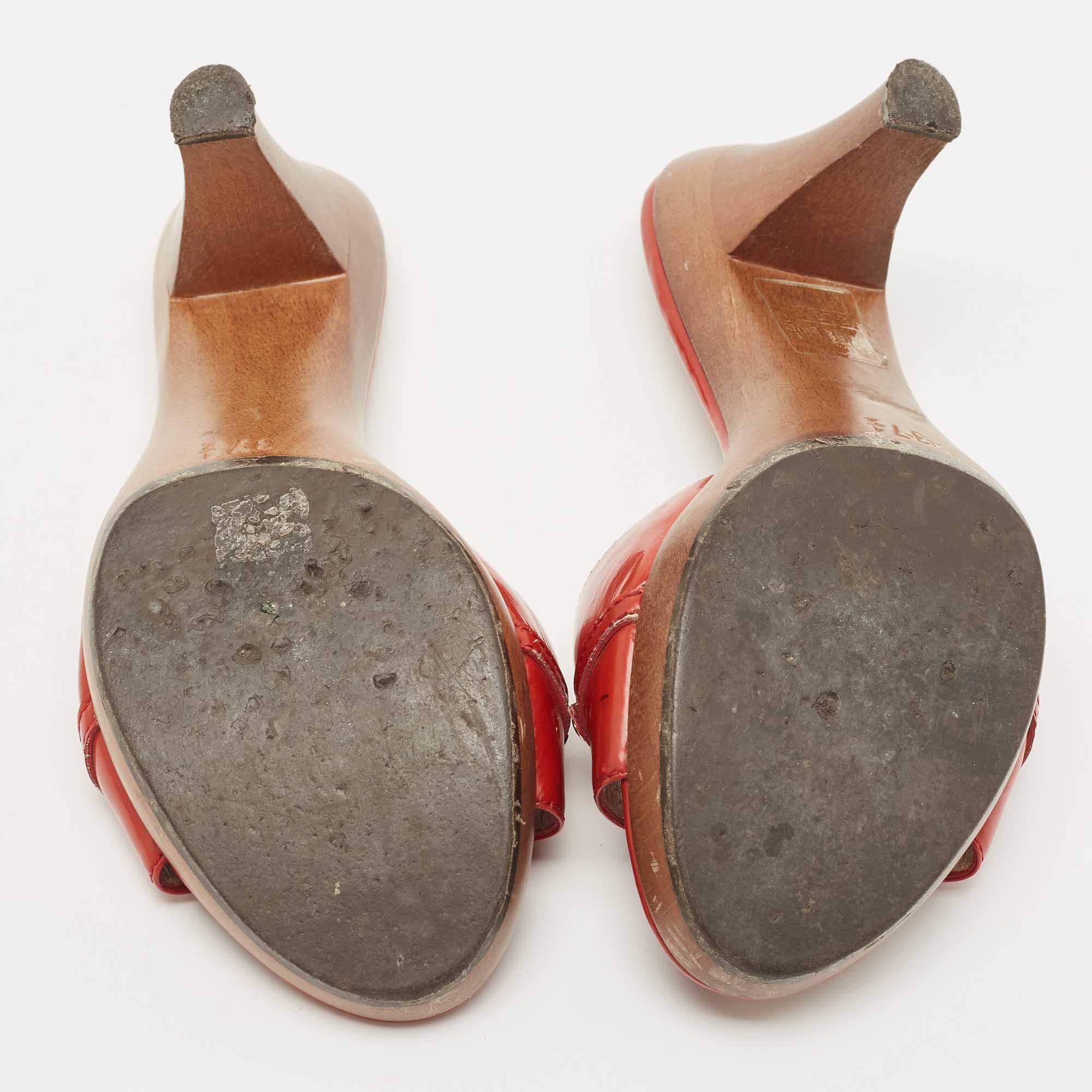 Fendi Red Patent Leather Logo Slide Sandals Size 37.5 3