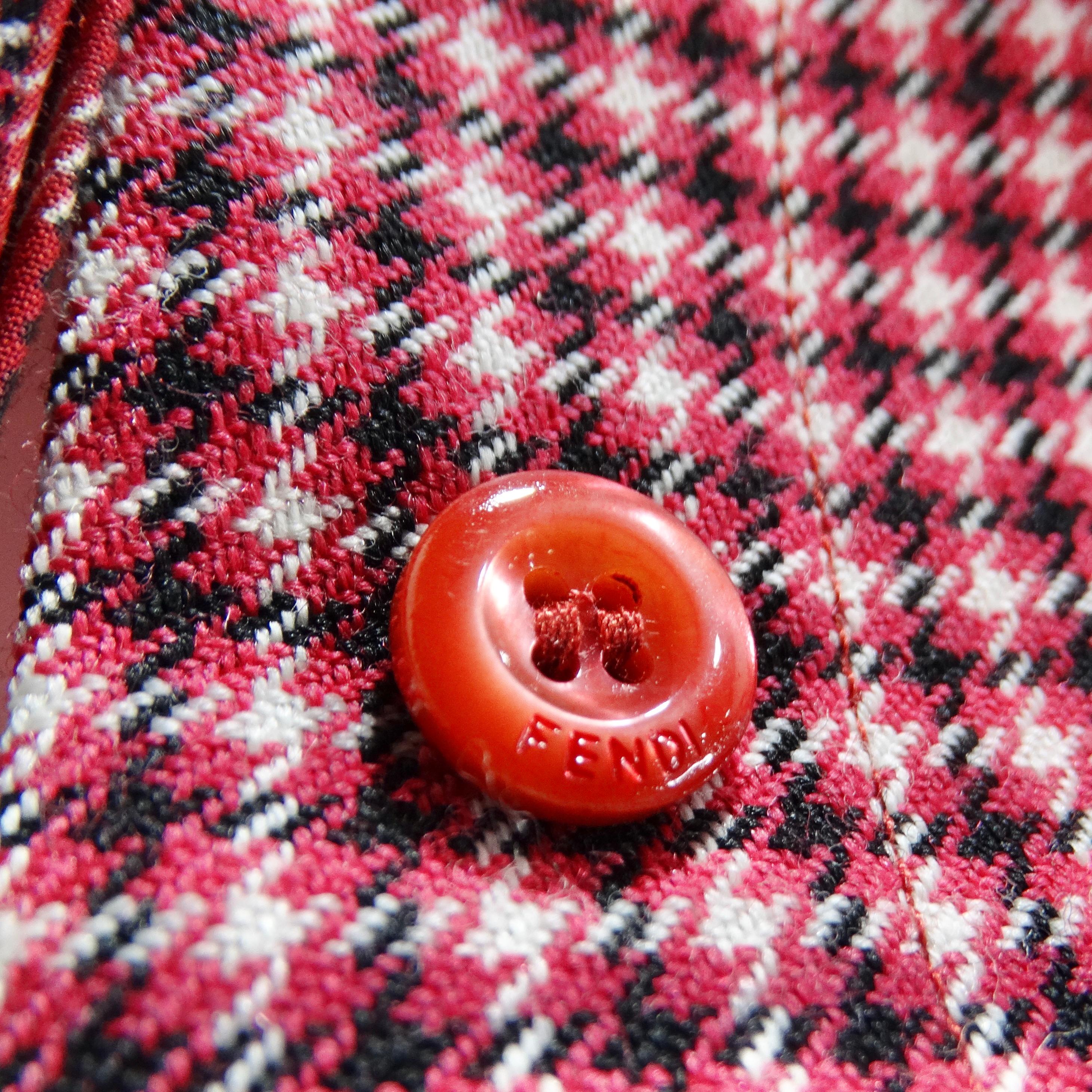 Chemise boutonnée à carreaux rouges Fendi Unisexe en vente