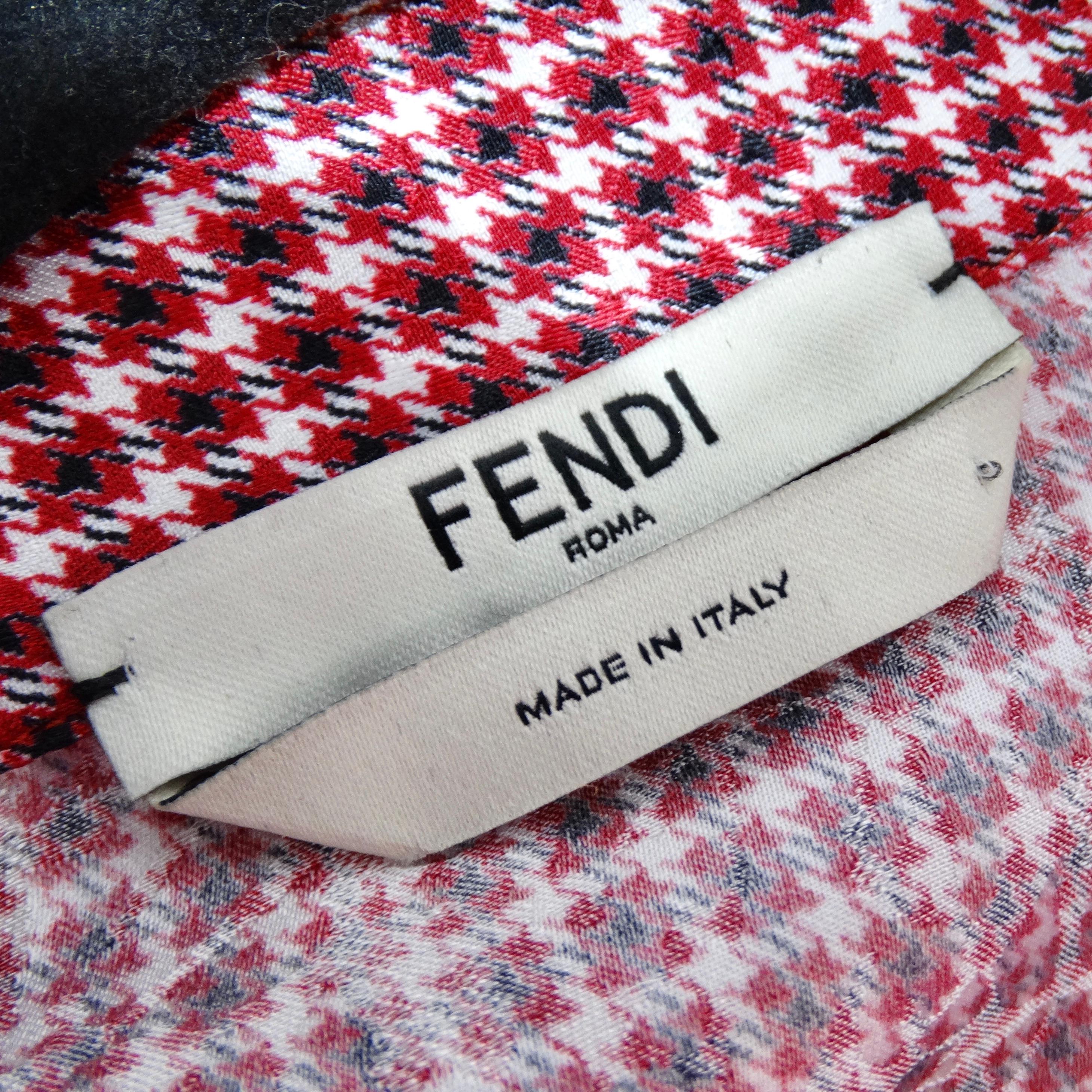 Chemise boutonnée à carreaux rouges Fendi en vente 4