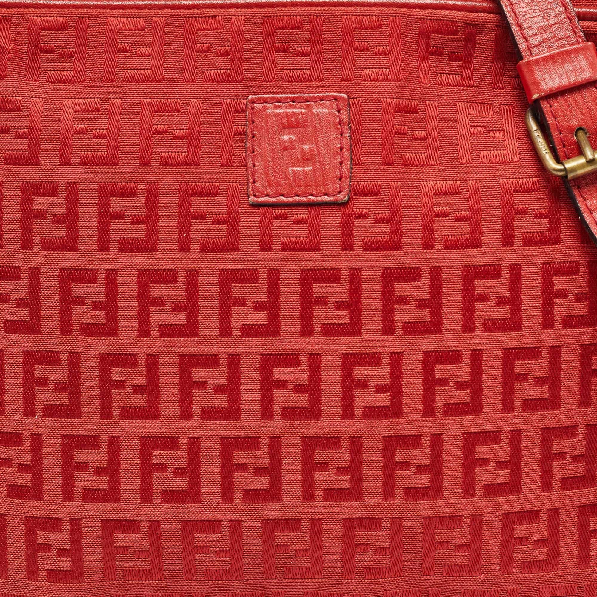 De las mujeres Bolso cruzado de lona y piel Zucchino rojo de Fendi en venta