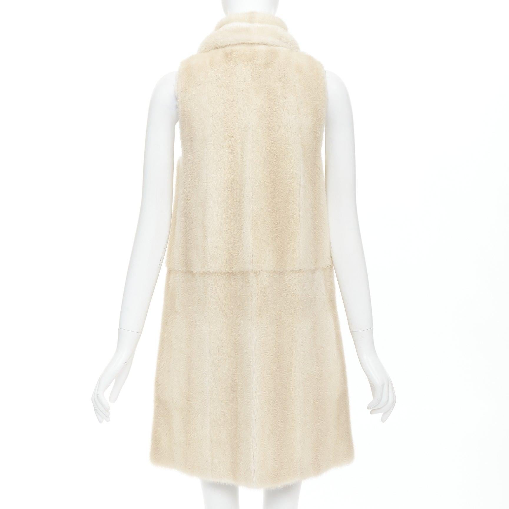 Fendi Gilet reversibile in pelliccia beige champagne oro pelle metallizzata IT36 XXS in vendita 1