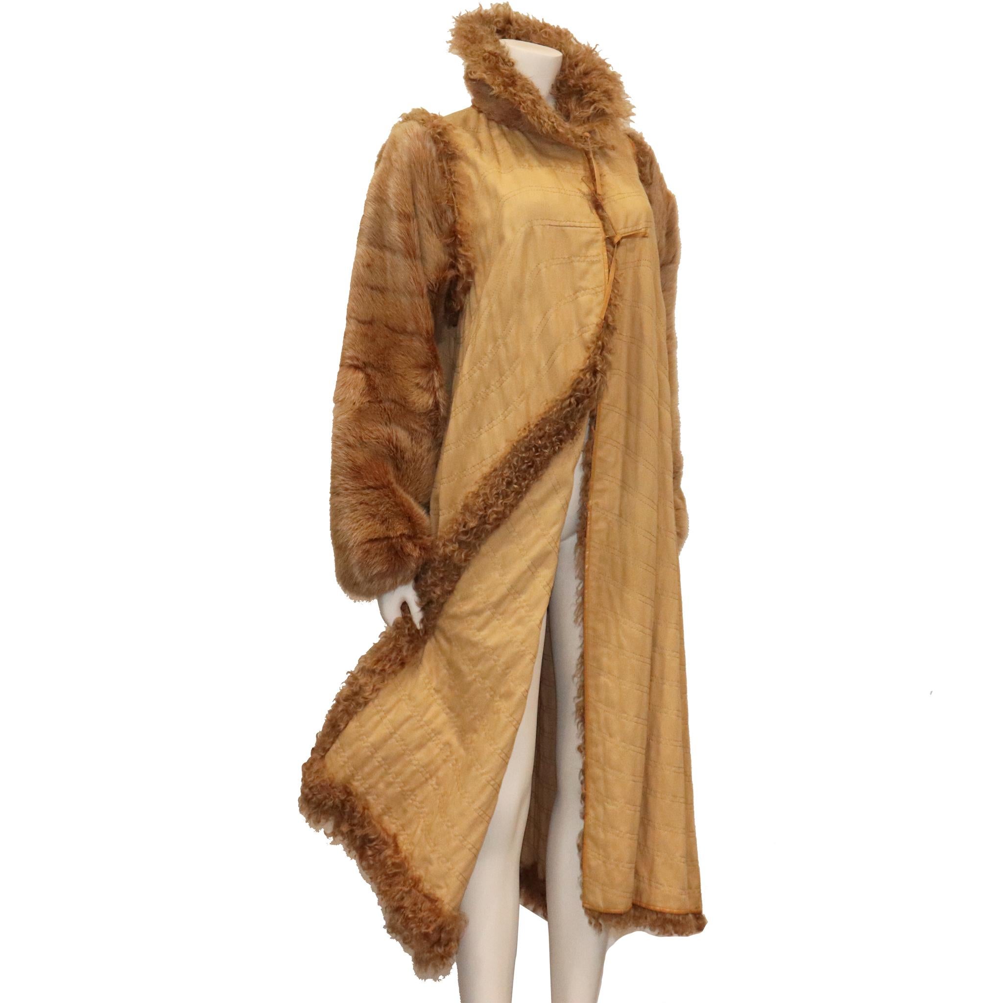 Abrigo Fendi reversible de dos piezas de marmota y cordero rizado en Excelente estado para la venta en Los Angeles, CA
