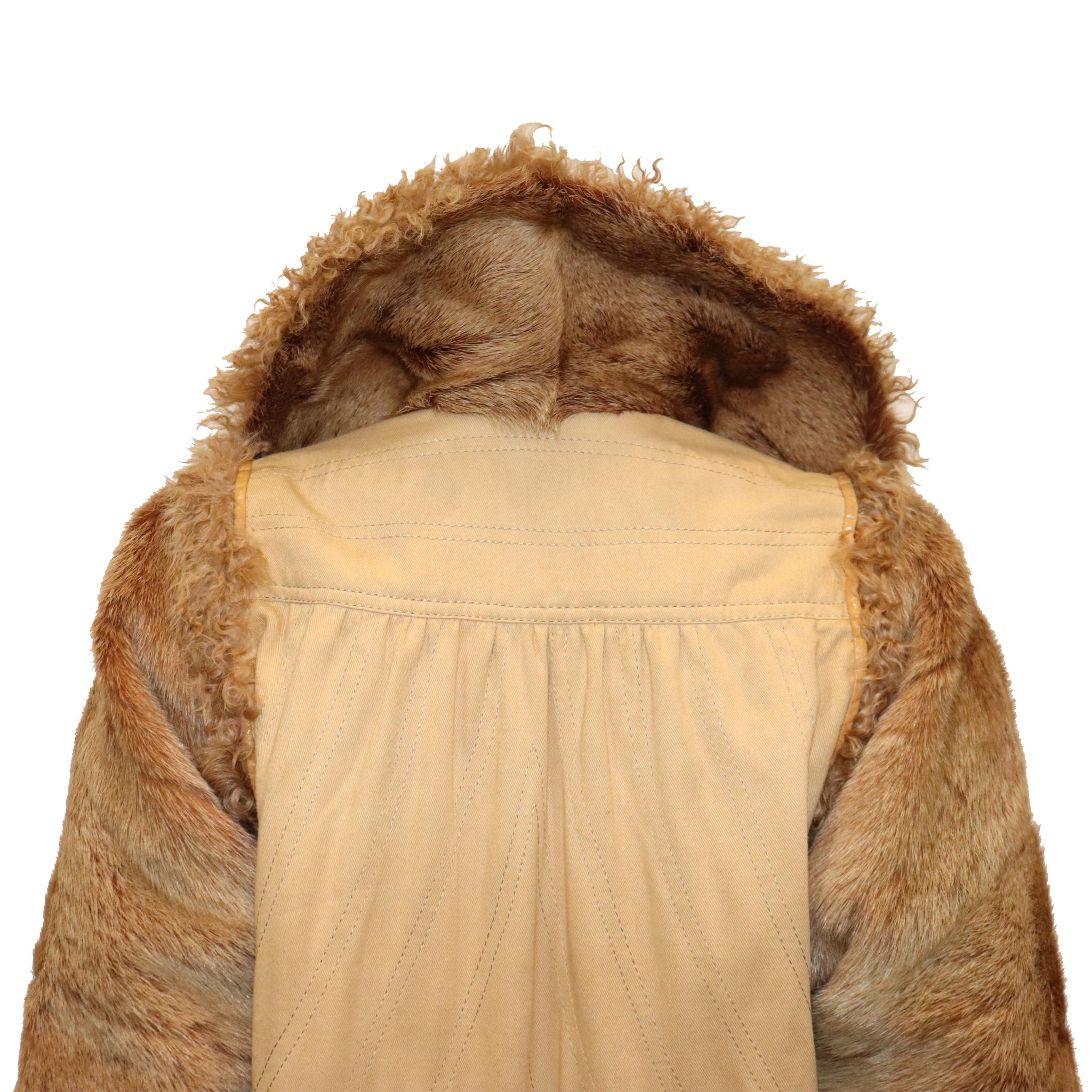 Abrigo Fendi reversible de dos piezas de marmota y cordero rizado en venta 2
