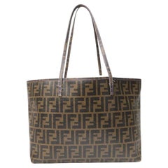 Fendi Rolltasche Medium FF Logomania Braun