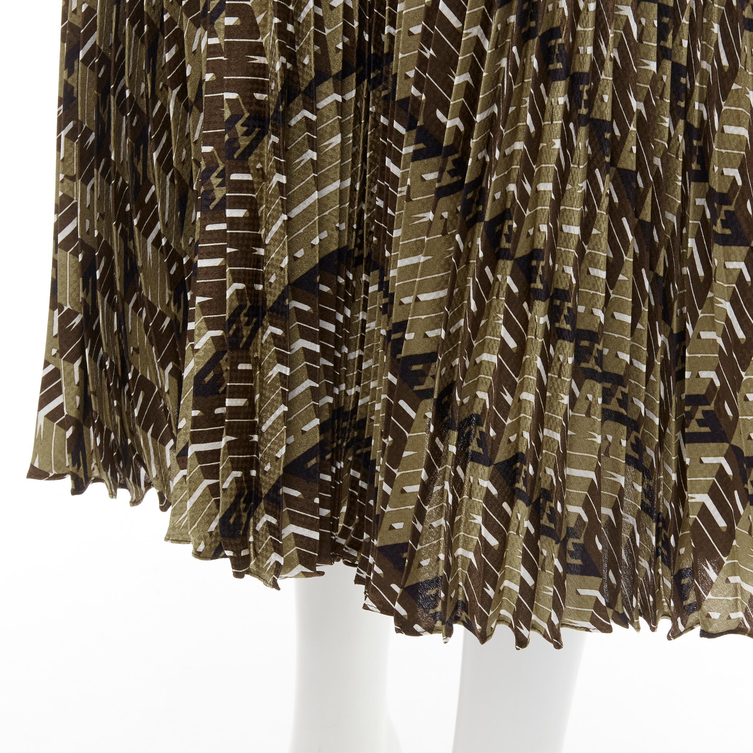 FENDI Roma Amor brown gold graphic print pleated plisse silk skirt IT42 M For Sale 2