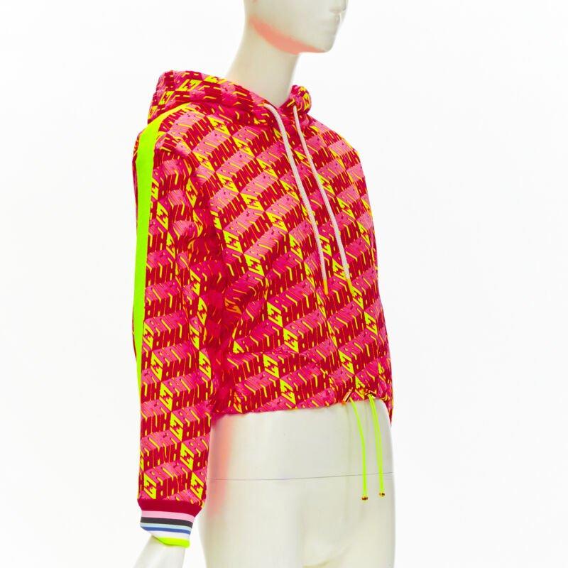 FENDI Roma Amor neon pink yellow FF Zucca monogram cropped hoodie XS
Reference: KNLM/A00083
Brand: Fendi
Model: 12CPF-19-419
Collection: Roma Amor
Material: Cotton
Color: Pink, Yellow
Pattern: Graphic
Closure: Drawstring
Extra Details: Rubberized