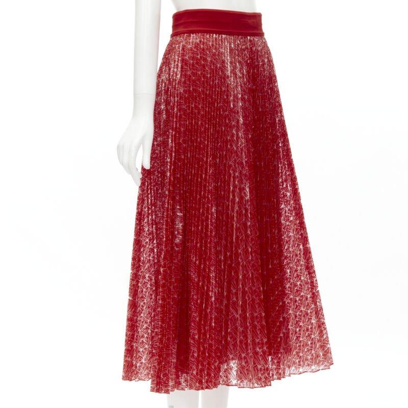FENDI Roma Amor red graphic print pleated polyester plisse skirt IT42 M In Excellent Condition In Hong Kong, NT