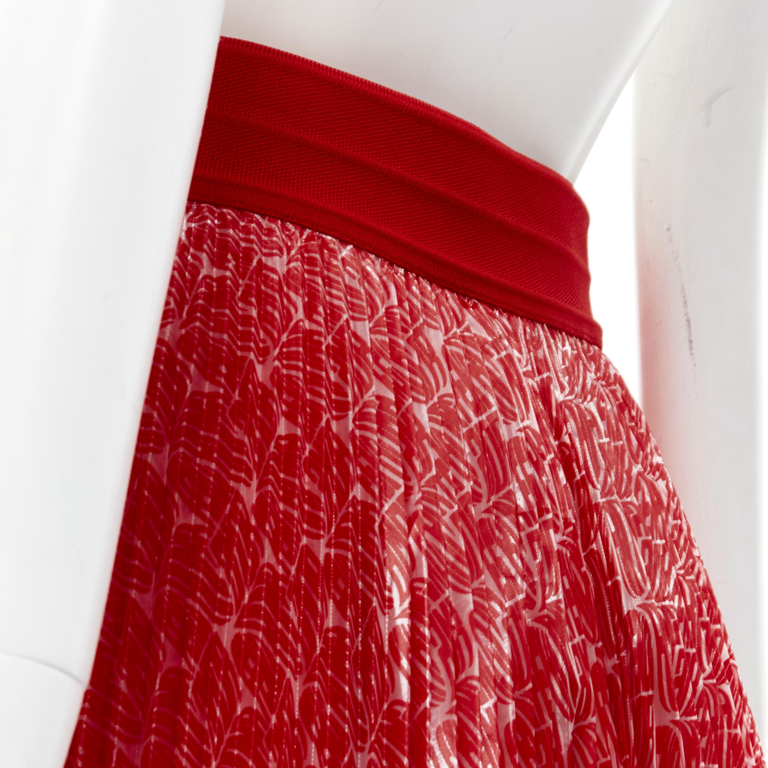 FENDI Roma Amor red graphic print pleated polyester plisse skirt IT42 M In Excellent Condition For Sale In Hong Kong, NT