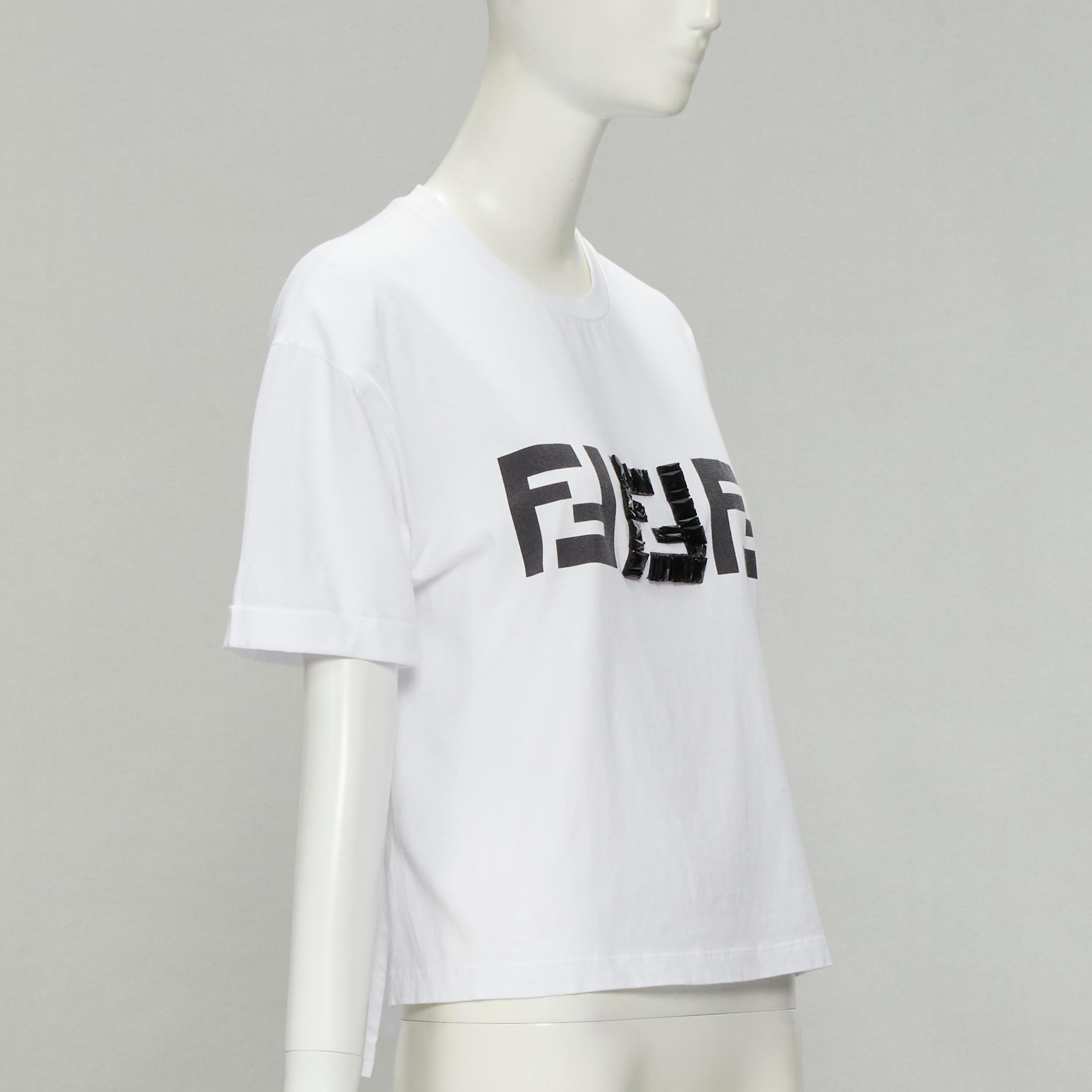 FENDI ROMA Schwarzes, perlenbesetztes FF Zucca-Logo-Weißes Tshirt S (Grau) im Angebot