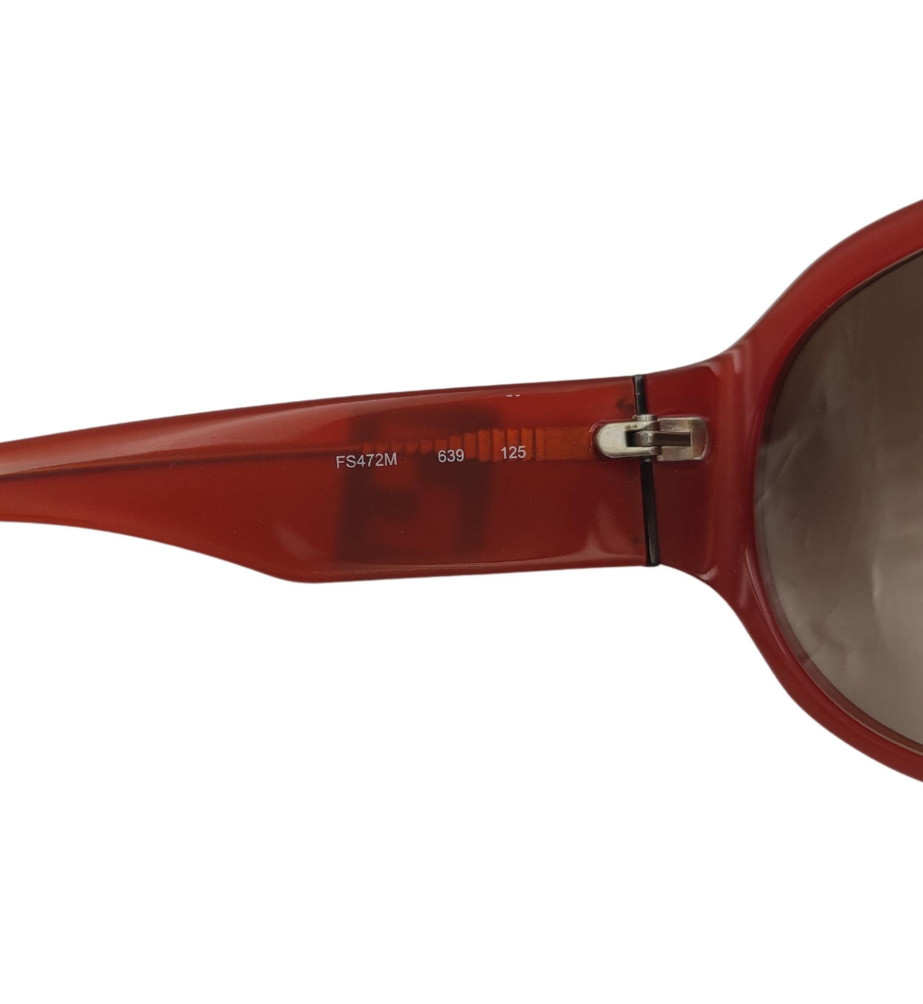 Fendi rounded red grey logo sunglasses For Sale 4