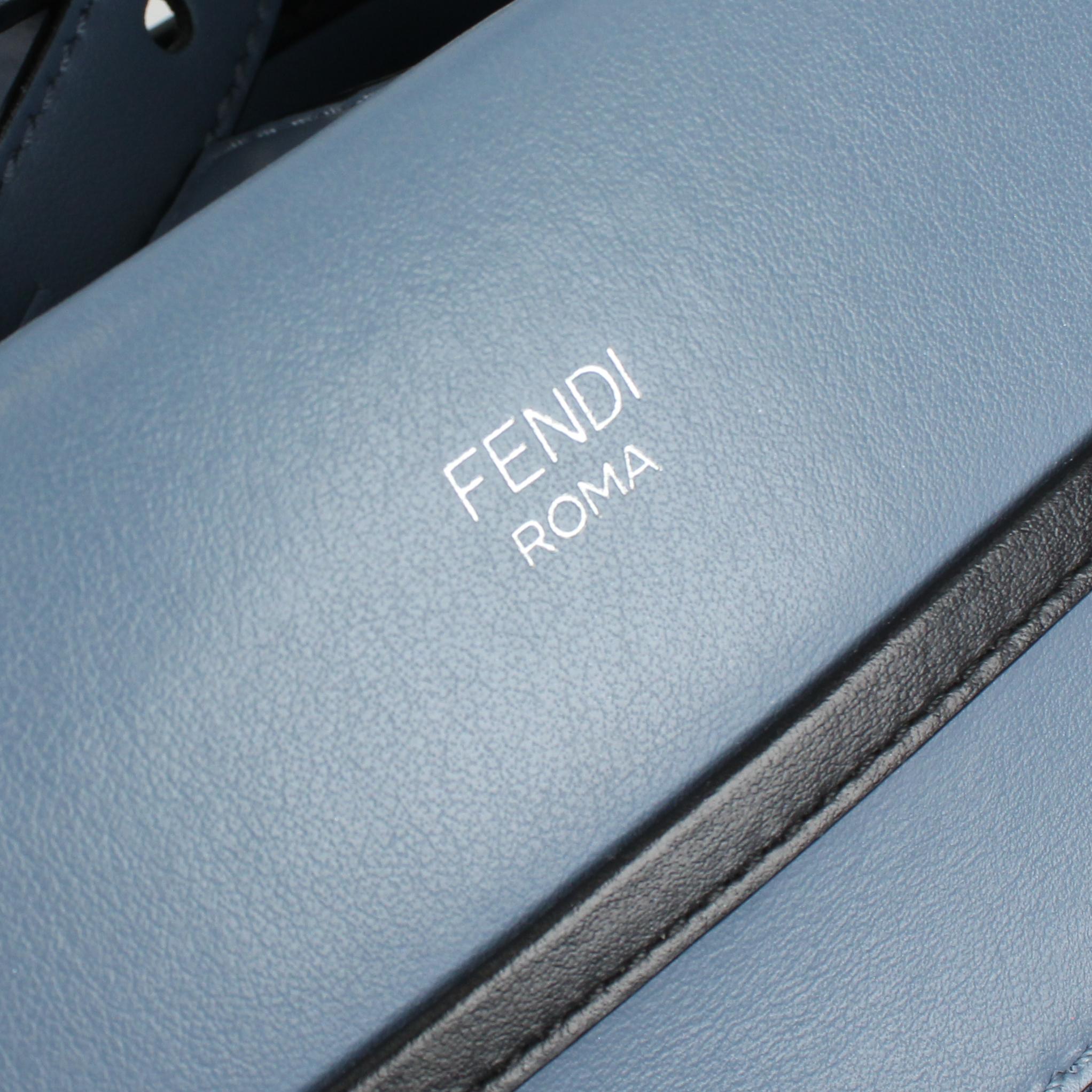 Fendi Runaway Handbag in Leather 9