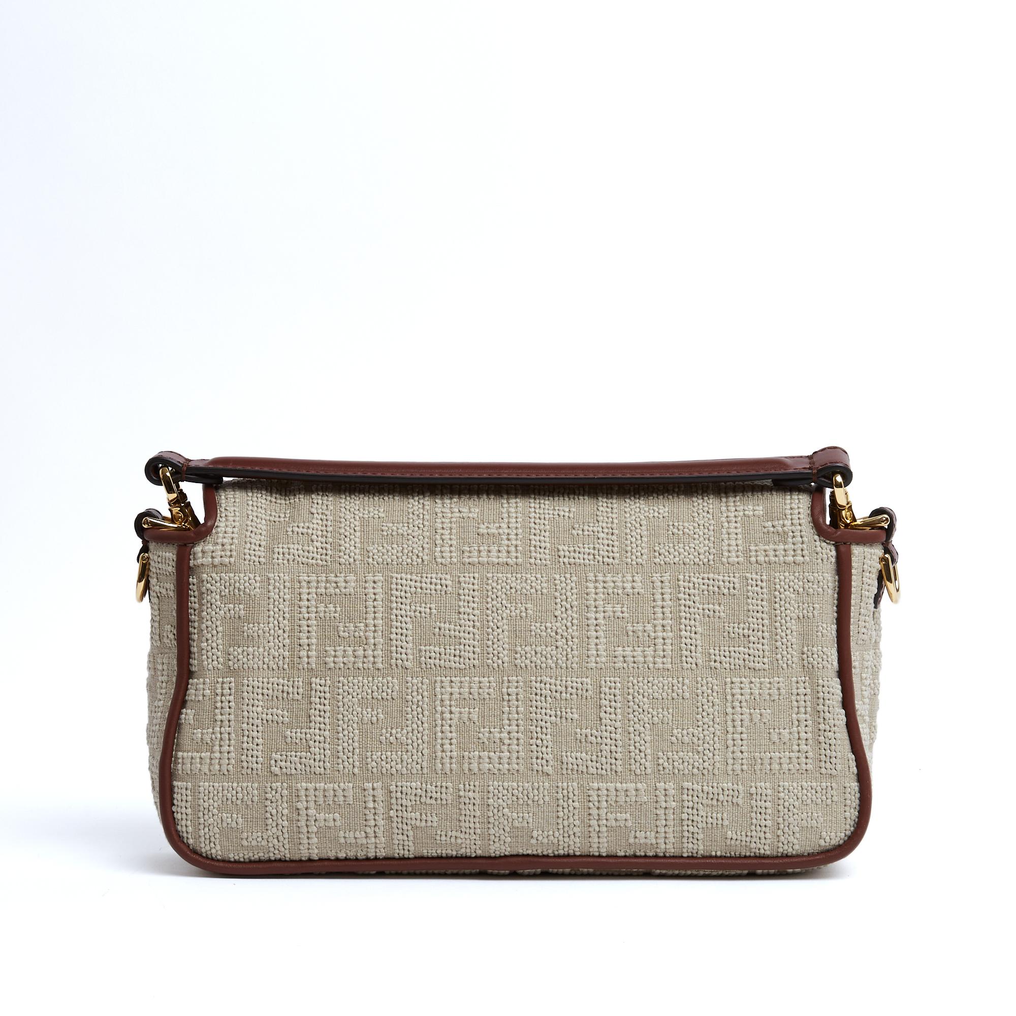 Fendi Sac Baguette Medium Canvas and Leather Shoulder Bag with 2 straps New In New Condition For Sale In PARIS, FR