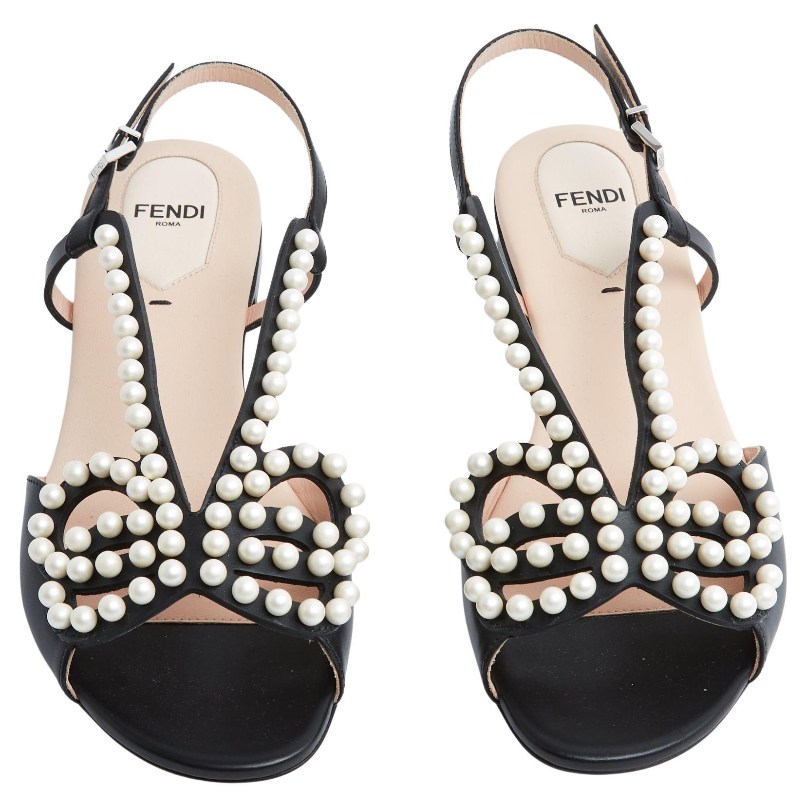 Fendi Sandales Perles FR38 Nero Pelle Fantasia Perle sandali piatti UK5 US7.5 New in vendita