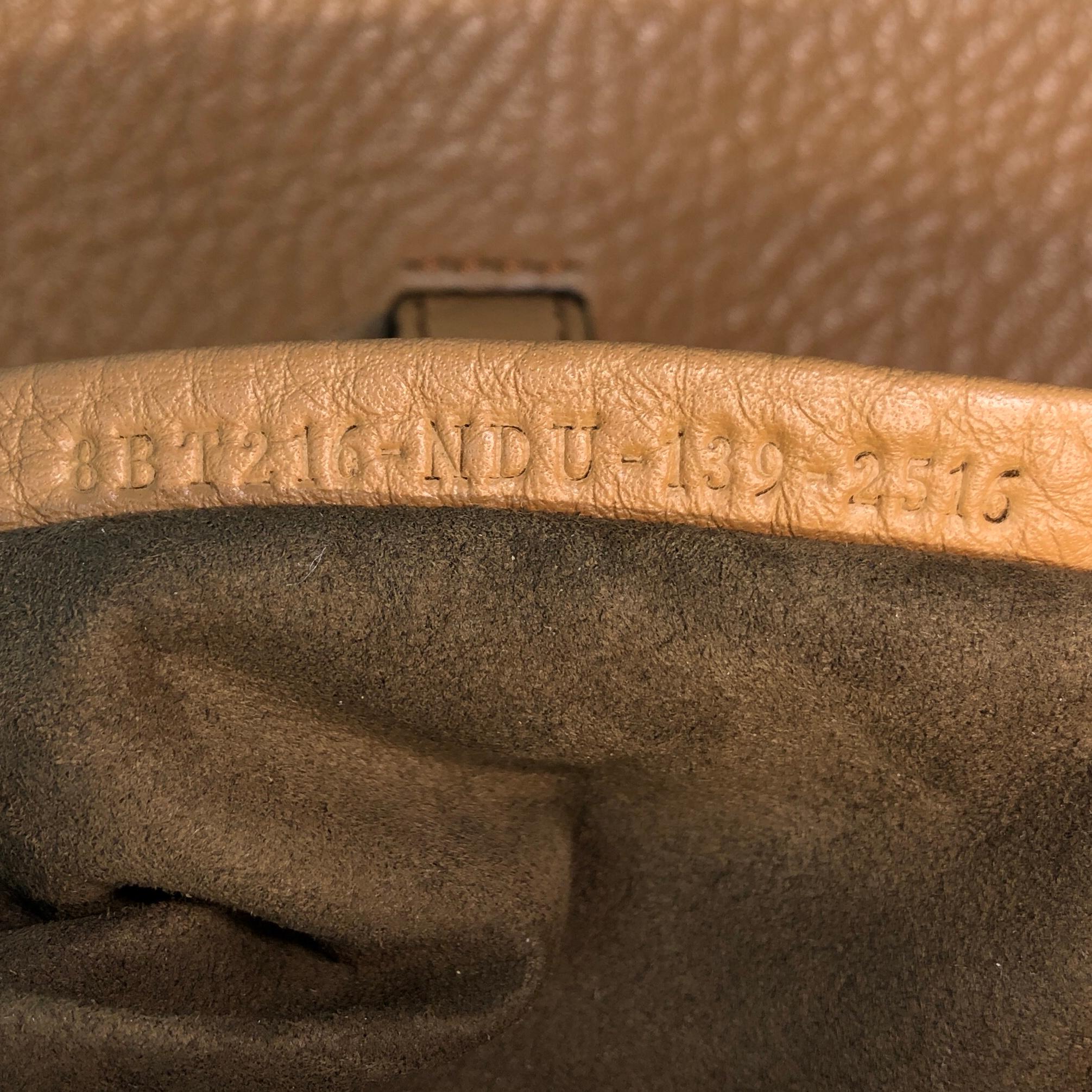 Fendi Selleria Anna Bucket Bag Leather Small In Good Condition In NY, NY