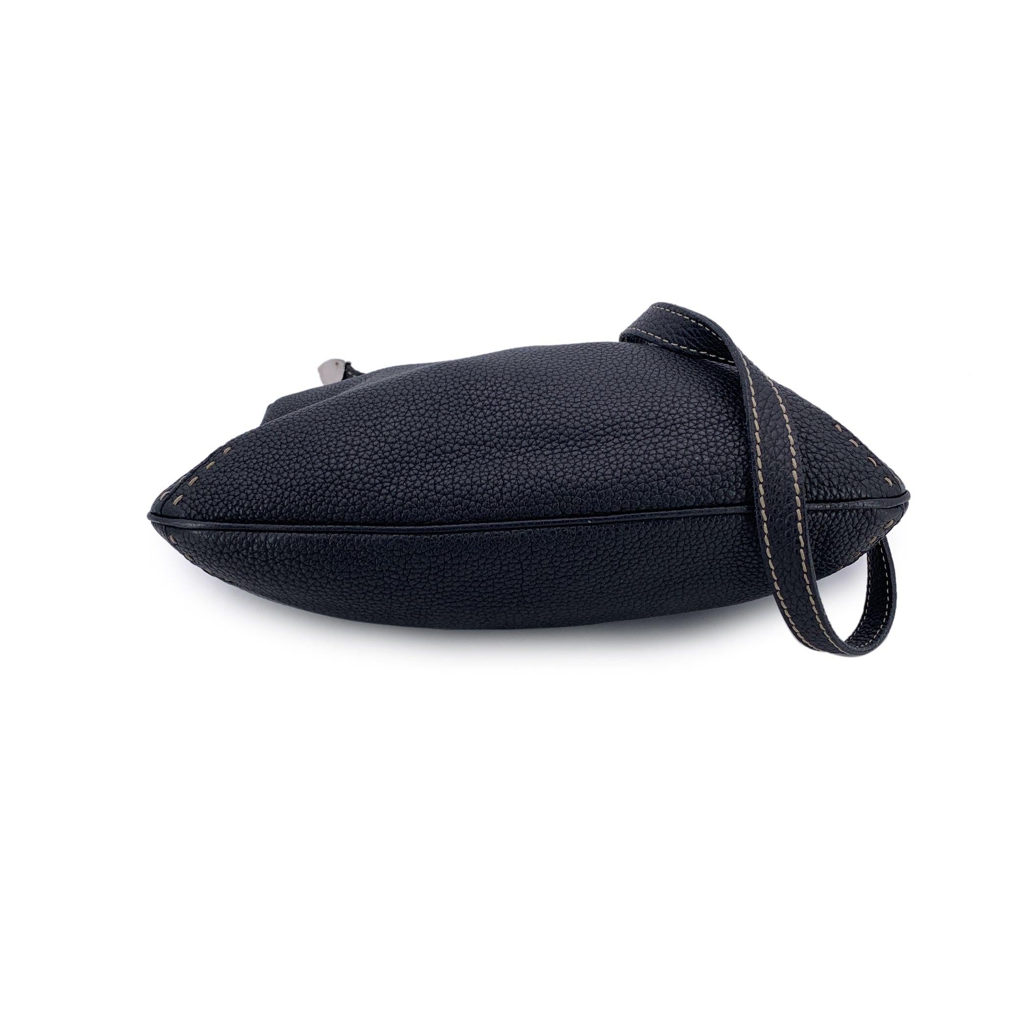 Fendi Selleria Schwarzes Leder Unisex Messenger Crossbody Tasche im Angebot 1