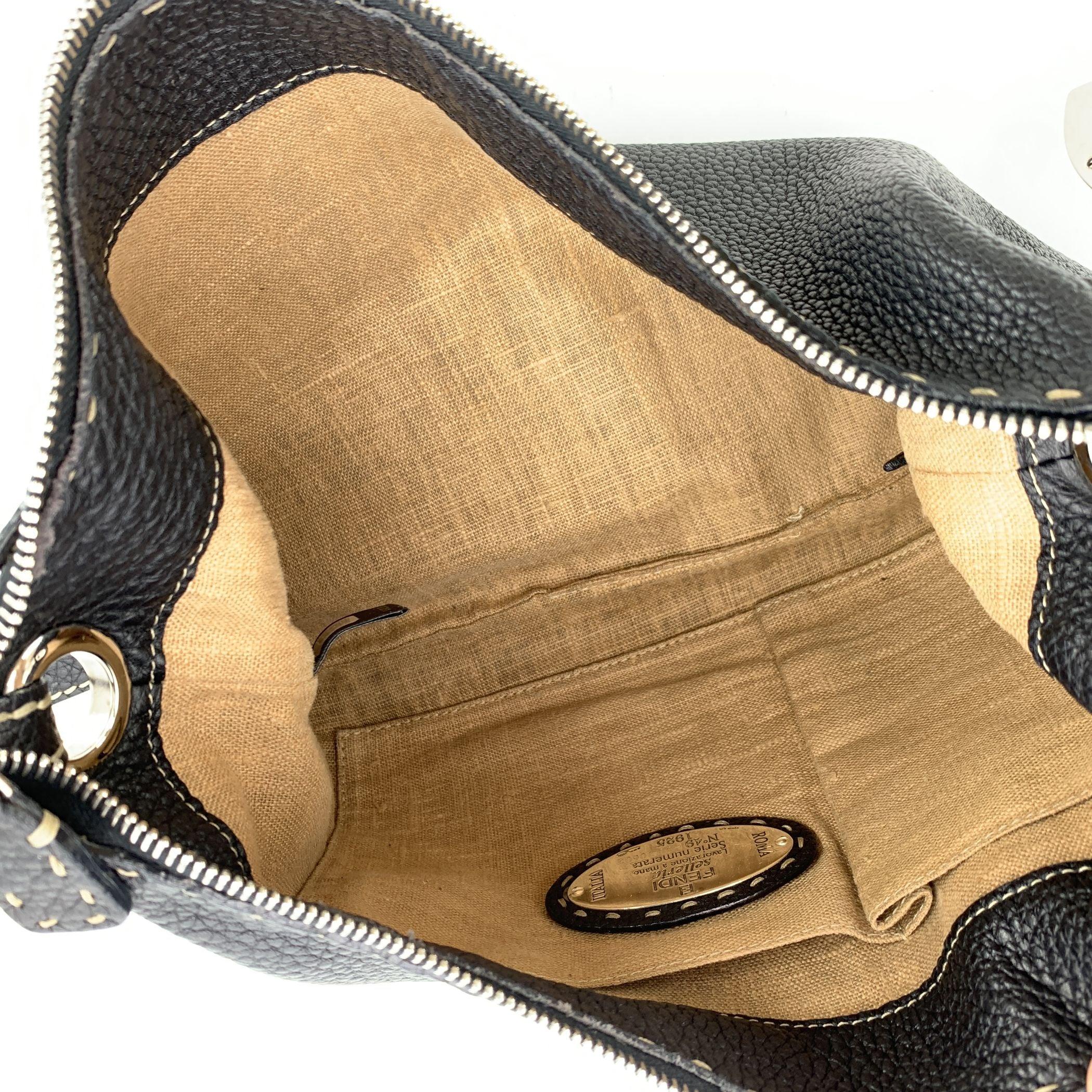 Fendi Selleria Schwarzes Leder Unisex Messenger Crossbody Tasche im Angebot 2