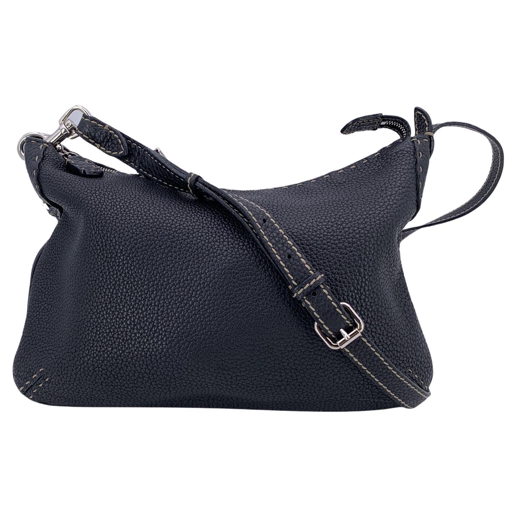 Fendi Selleria Schwarzes Leder Unisex Messenger Crossbody Tasche