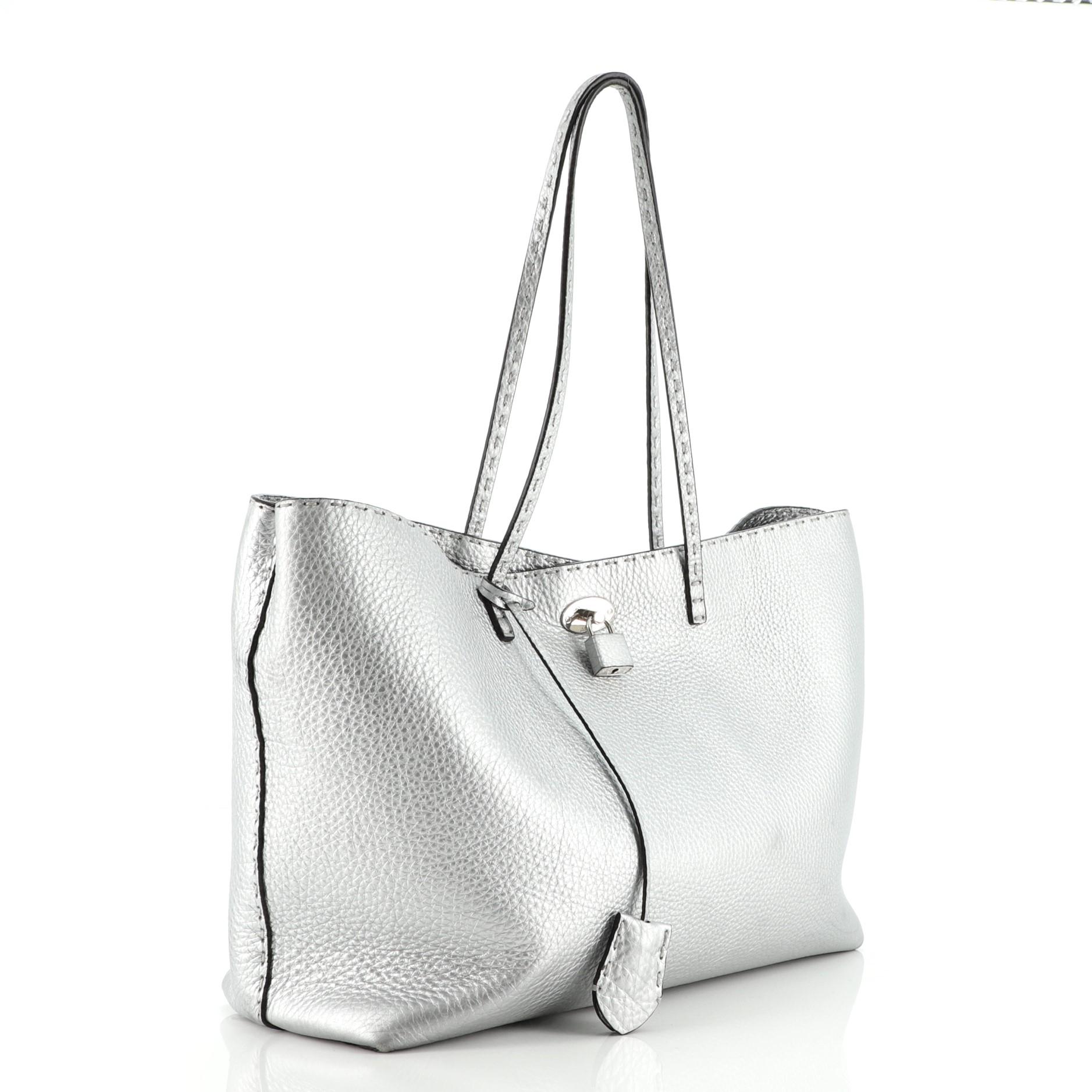 Fendi Selleria Carla Tragetasche aus Leder Medium (Grau)