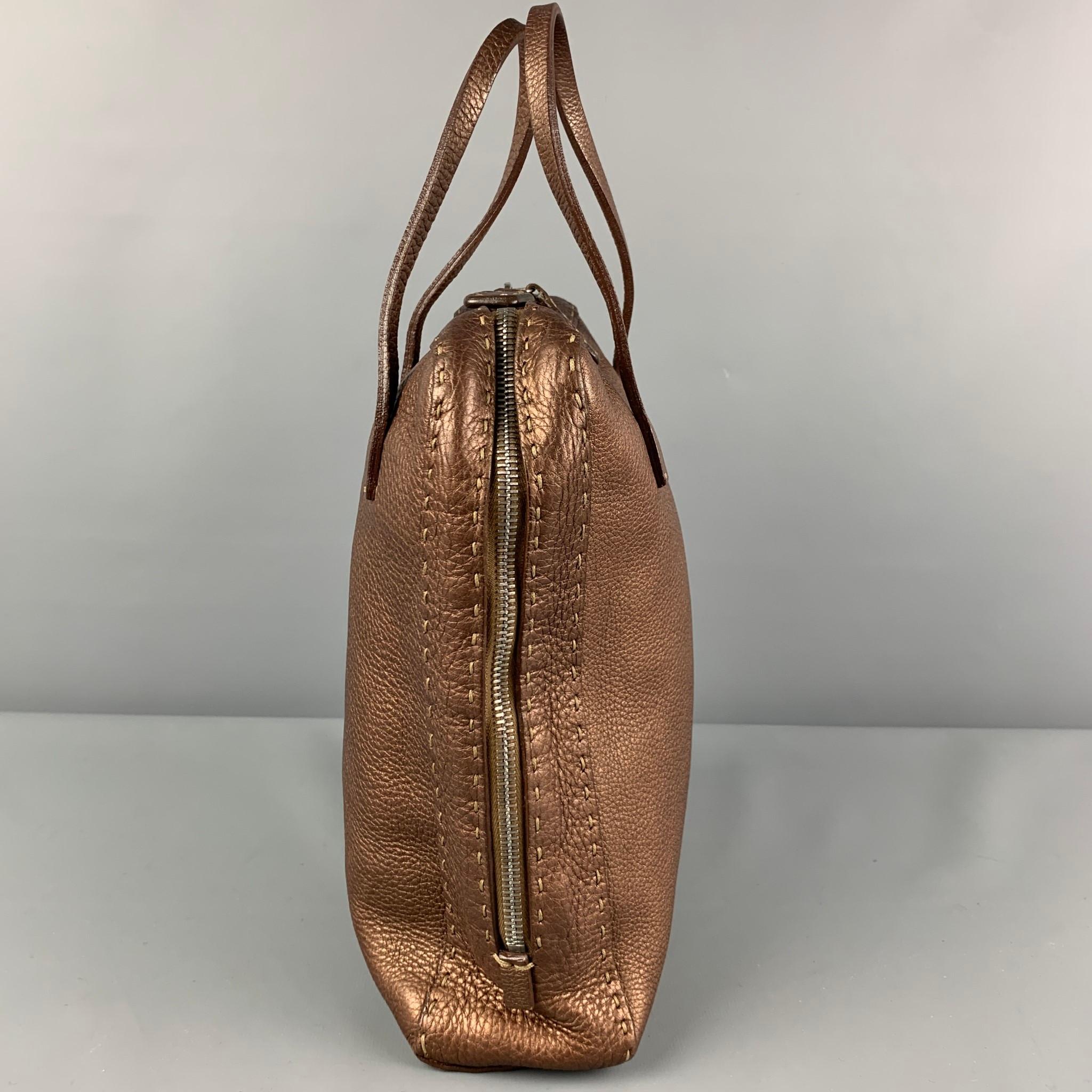 FENDI SELLERIA N49-11859 Copper Contrast Stitch Pebble Grain Leather Handbag In Good Condition In San Francisco, CA