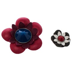 Fendi - Lot de 2 broches magnétiques multicolores à fleurs en cuir argenté