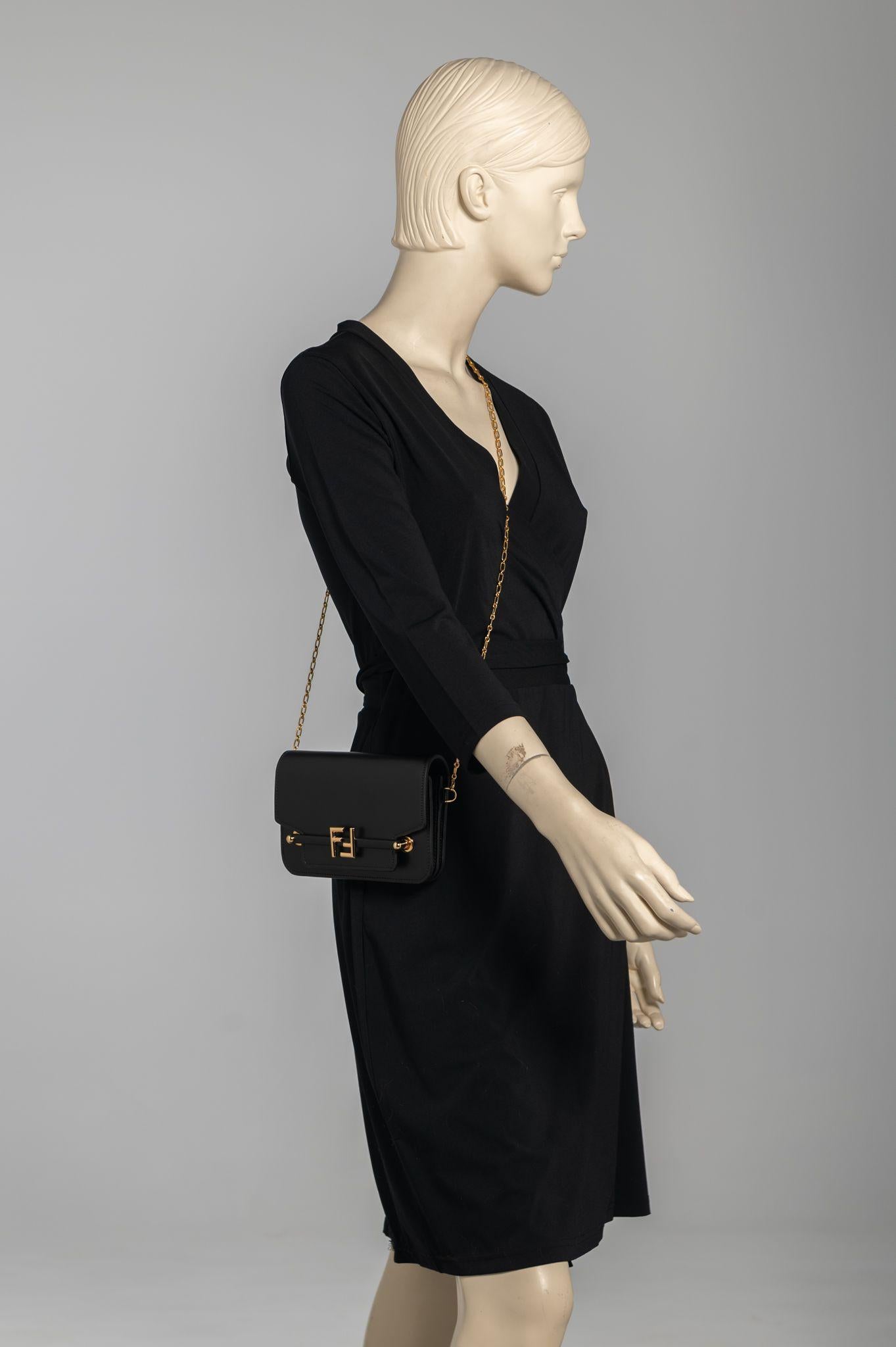Women's Fendi Shoulder Bag Black Leather New For Sale
