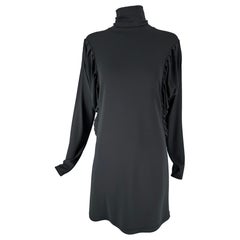 Fendi Seidiges Schwarzes Jersey Plissiertes Fledermausflügel-Schildkrötenhalskleid 40