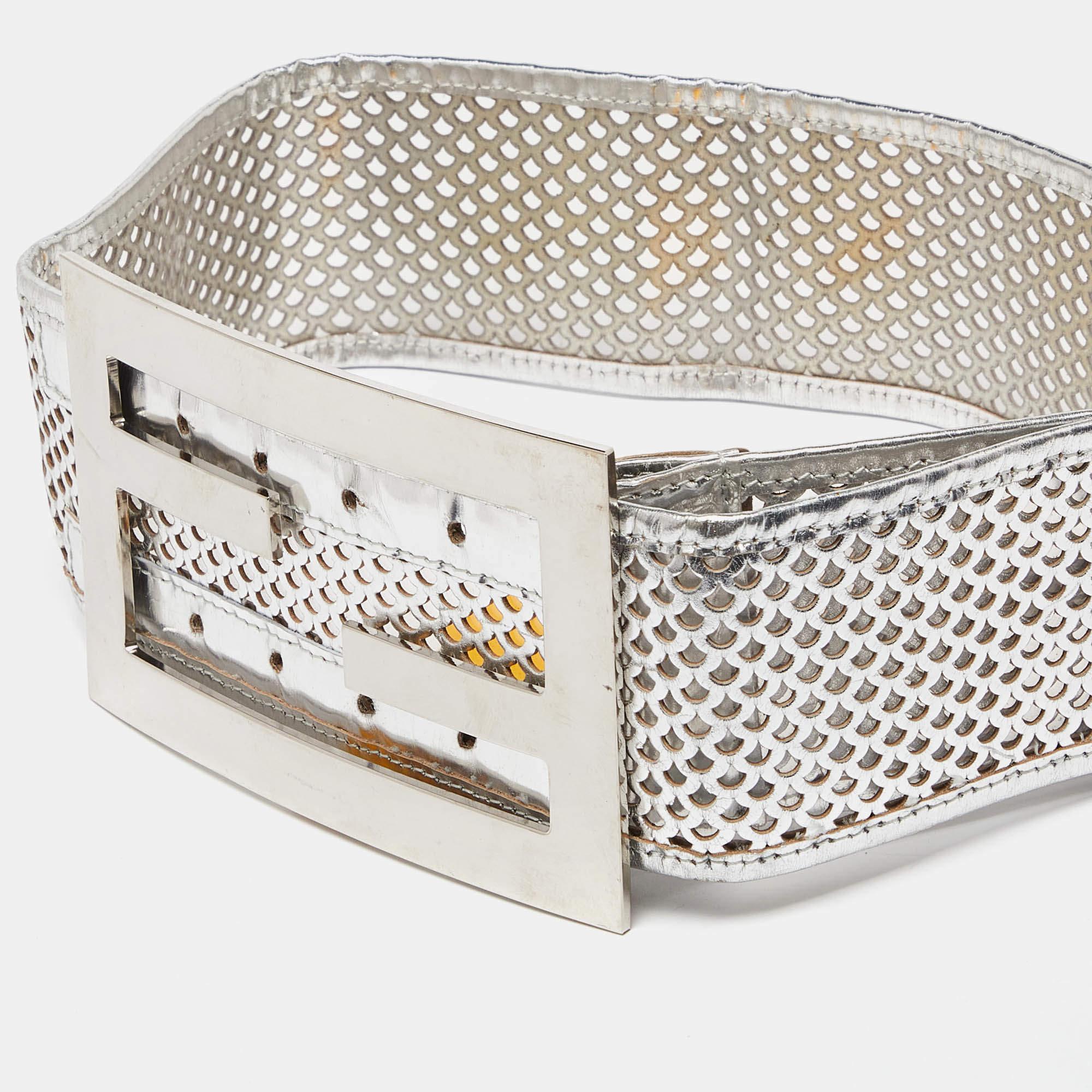 Add a luxe finish to your OOTD with this Fendi belt. It is carefully crafted to last well and boost your style for a long time.