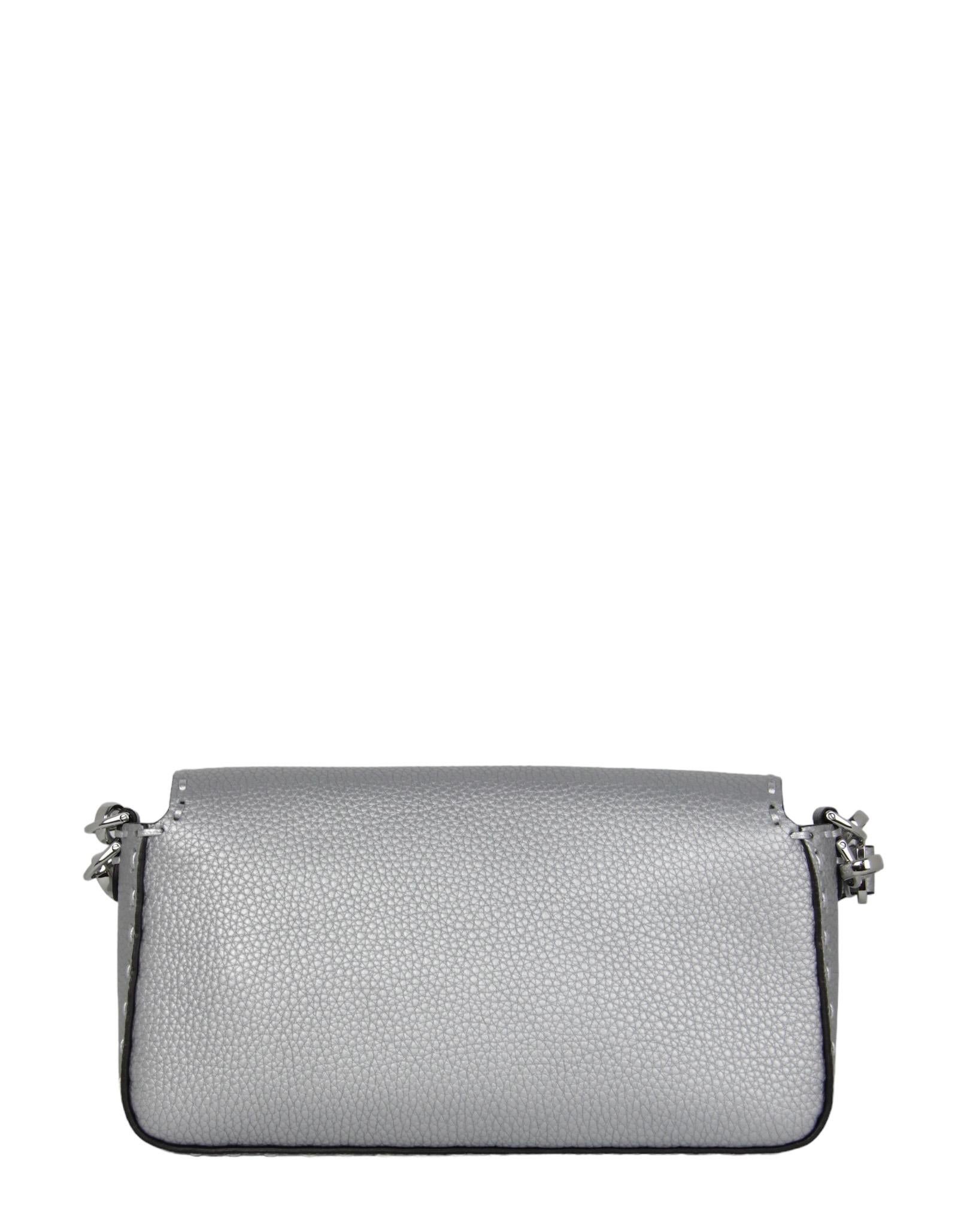  Fendi Silver Selleria sac baguette avec surdimensionnement surdimensionné, 3980 $ Pour femmes 