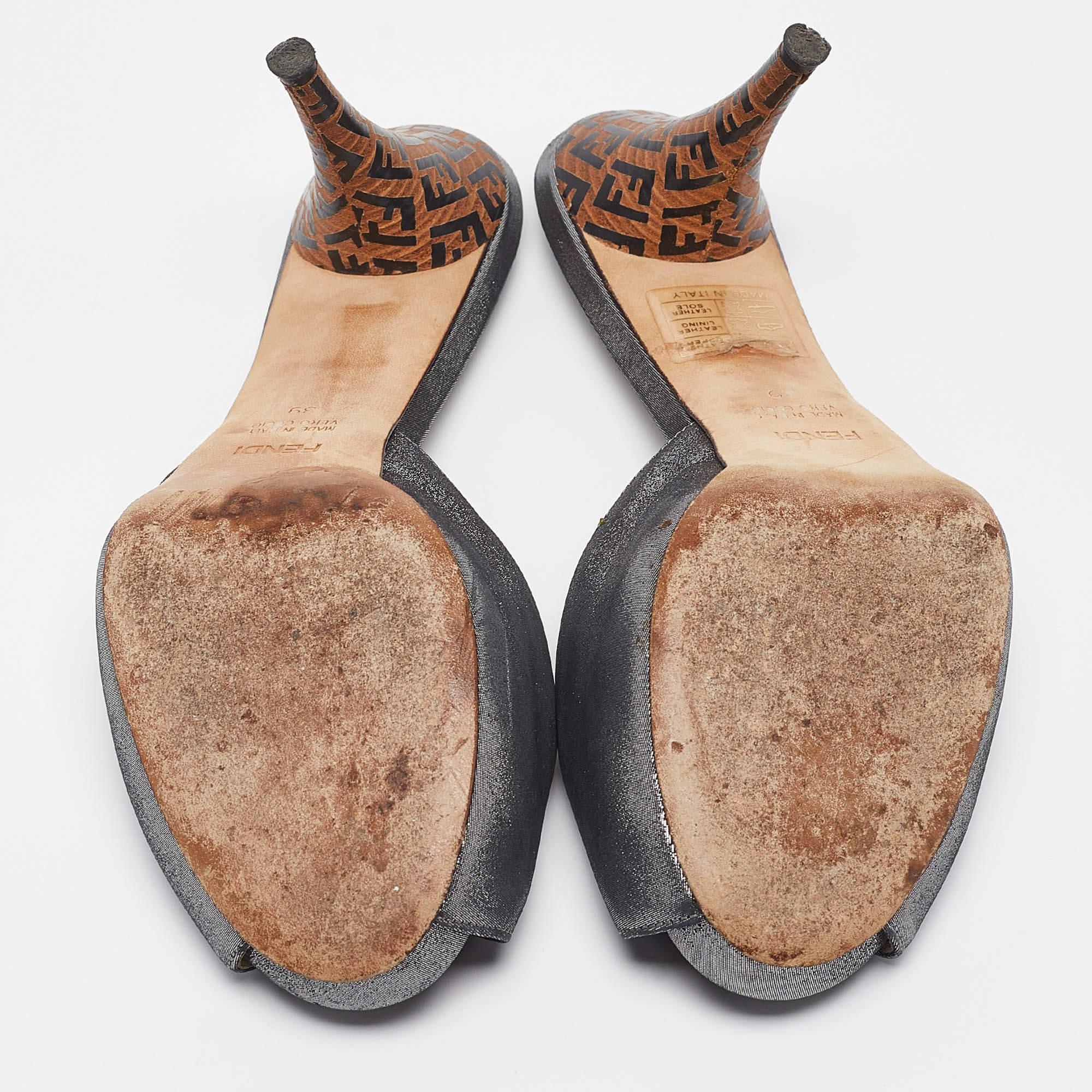 Fendi Silver Suede Slide Sandals Size 39 For Sale 2