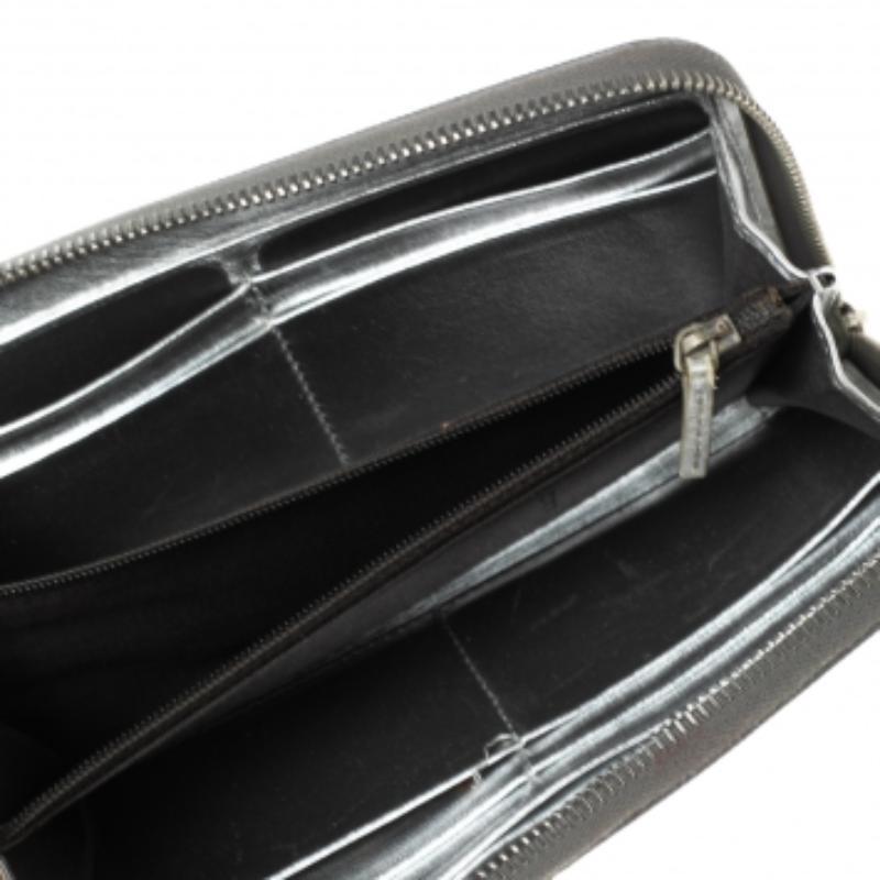 Fendi Silber strukturiertes Leder Zip um Continental Geldbörse im Angebot 5