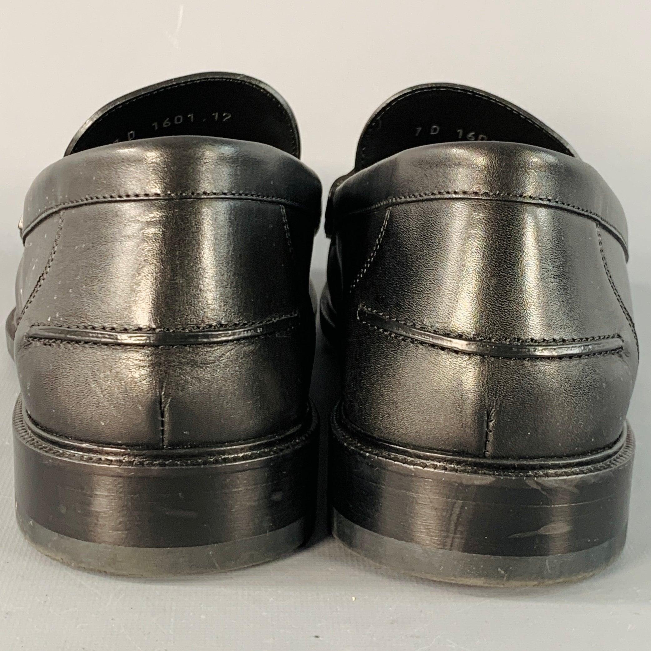 FENDI Größe 13 Schwarz Silber Kalbsleder Monogram Schnalle Slip On Loafers im Zustand „Gut“ im Angebot in San Francisco, CA