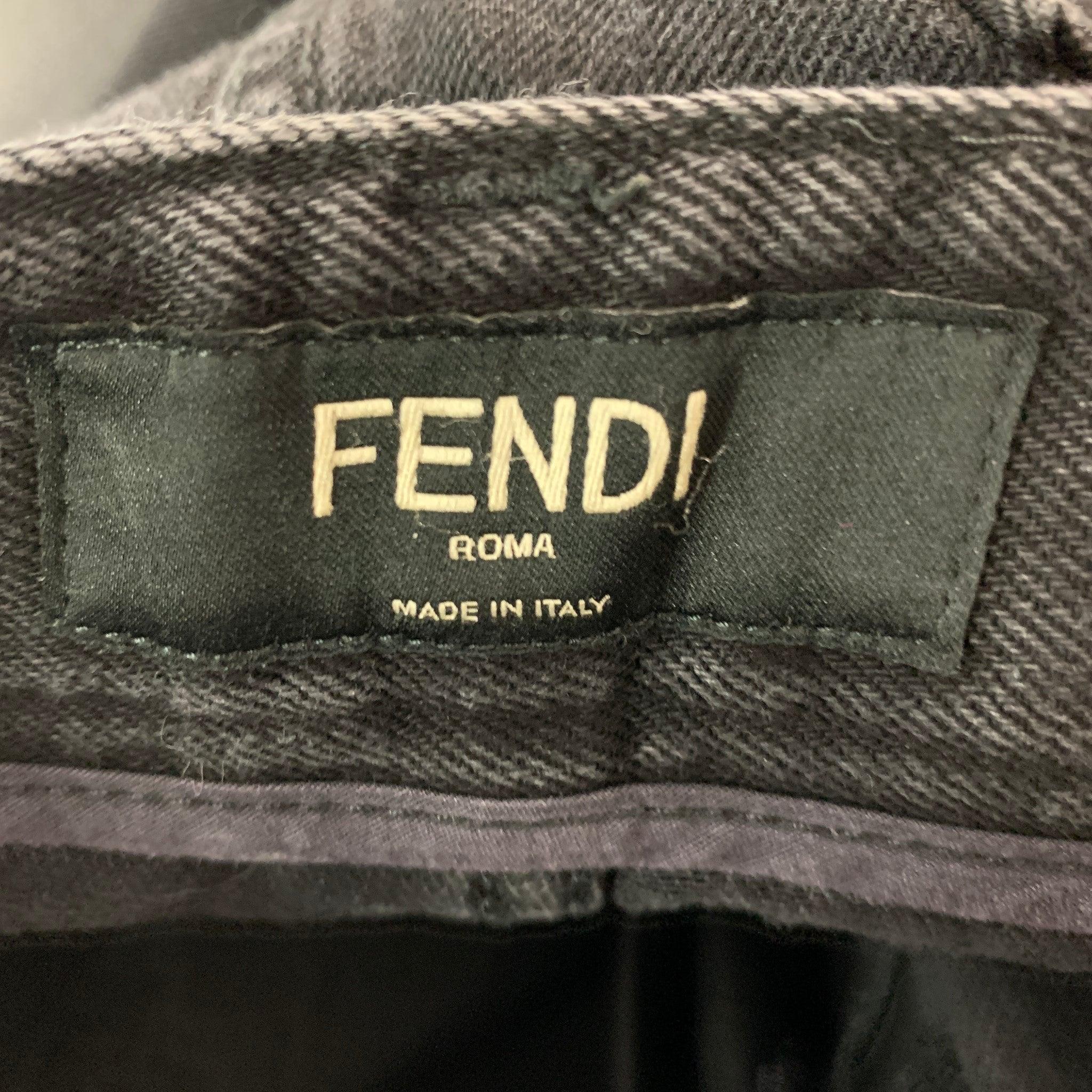 FENDI Taille 33 Noir Blanc Logo Coton Zip Fly Jeans en vente 1