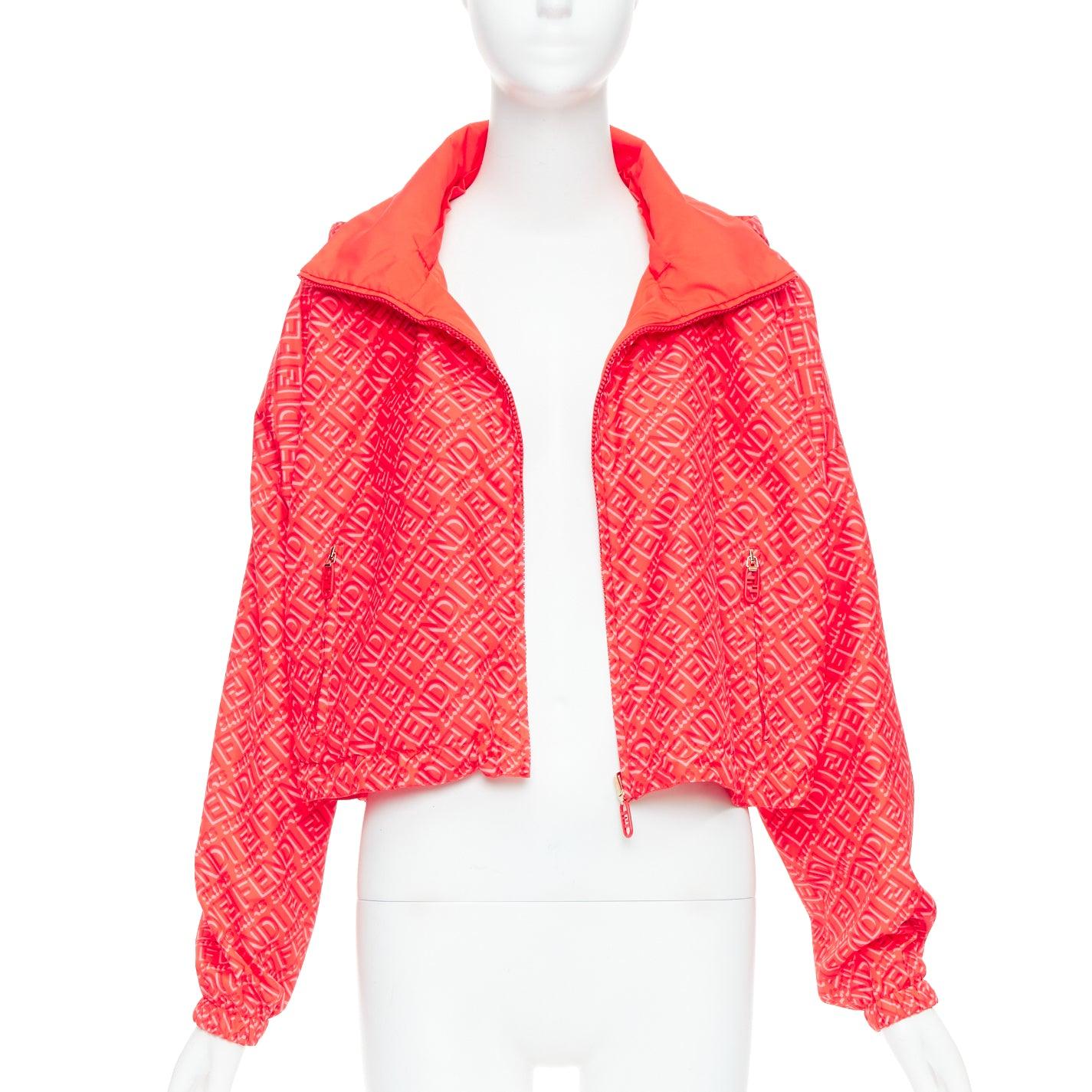 FENDI SKIMS Cropped anorak rouge FF imprimé monogramme Excellent état - En vente à Hong Kong, NT