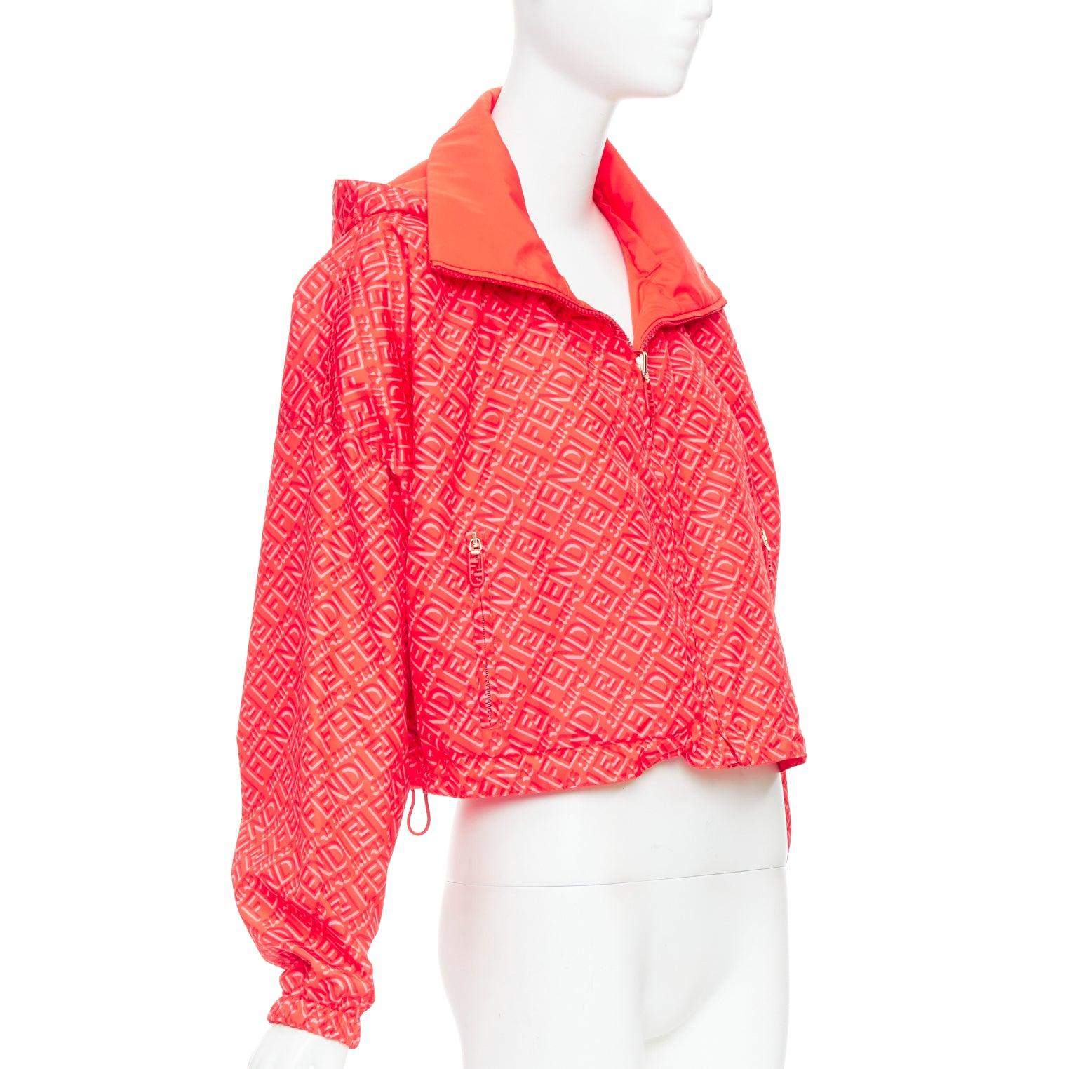 FENDI SKIMS Cropped anorak rouge FF imprimé monogramme Pour femmes en vente