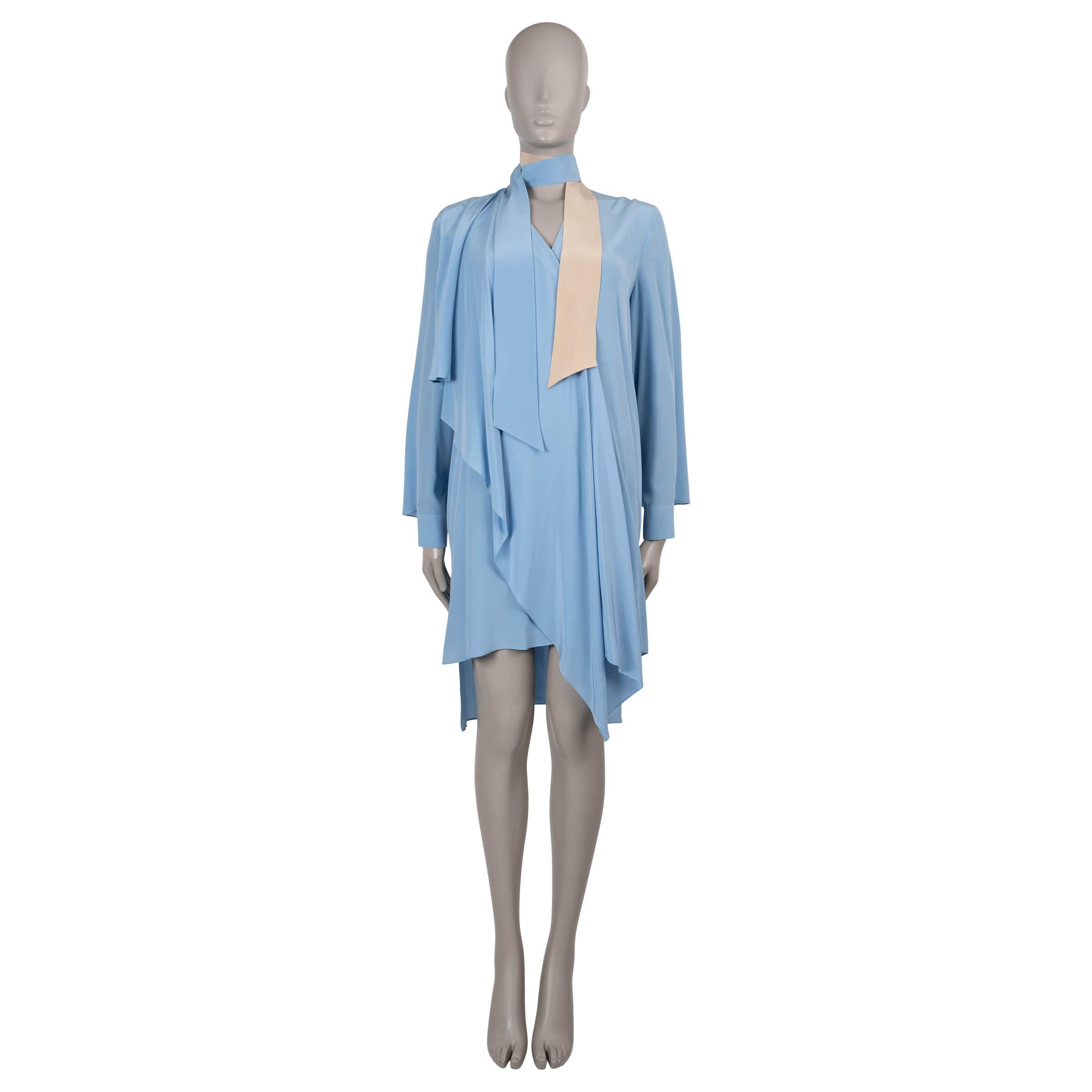 Fendi, abito in seta blu cielo 2018 TIE-NECK CREPE MINI 40 S In condizioni ottime in vendita a Zürich, CH