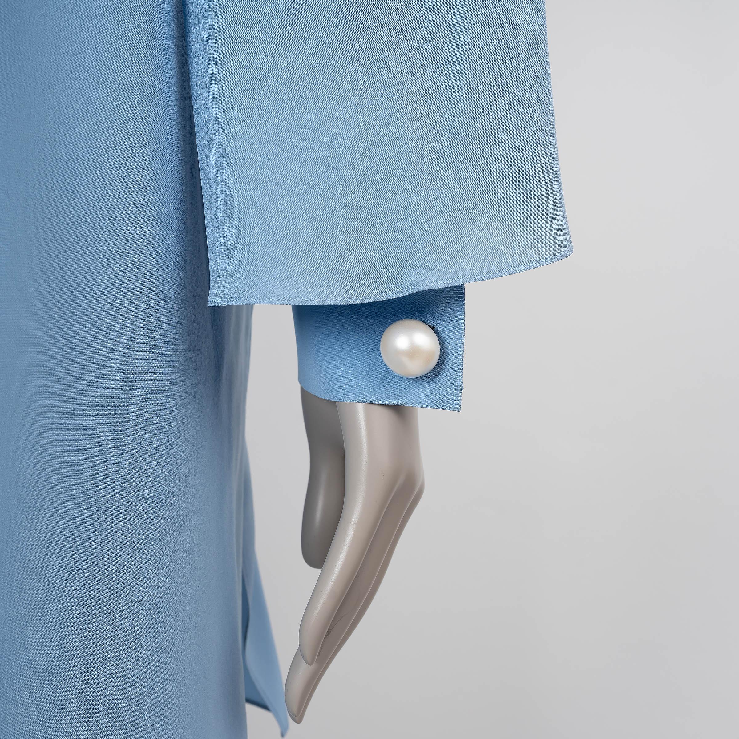 Fendi, abito in seta blu cielo 2018 TIE-NECK CREPE MINI 40 S in vendita 1