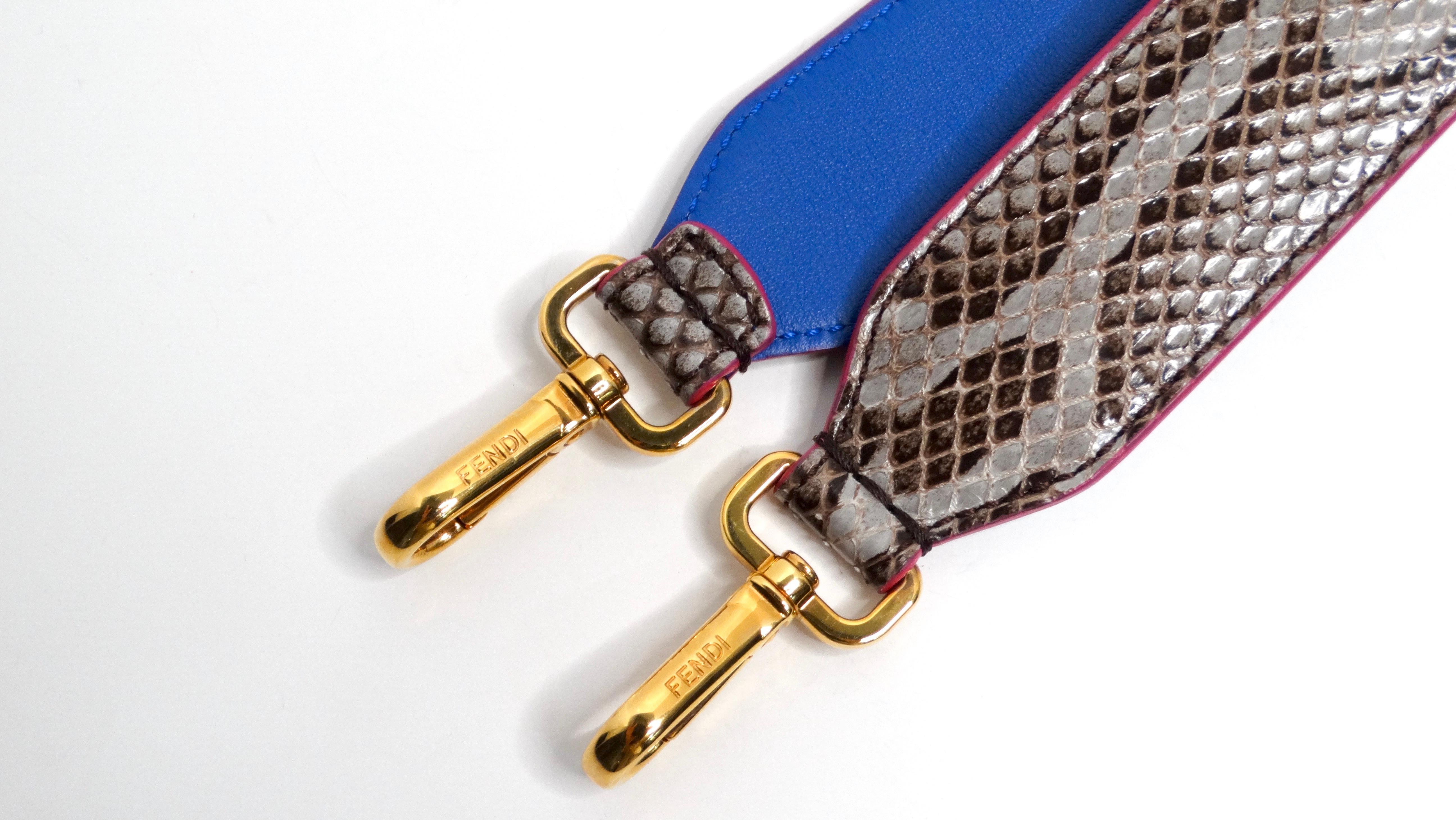 Nero Borsa Fendi in pelle di serpente bicolore blu e fuschia con tracolla in vendita