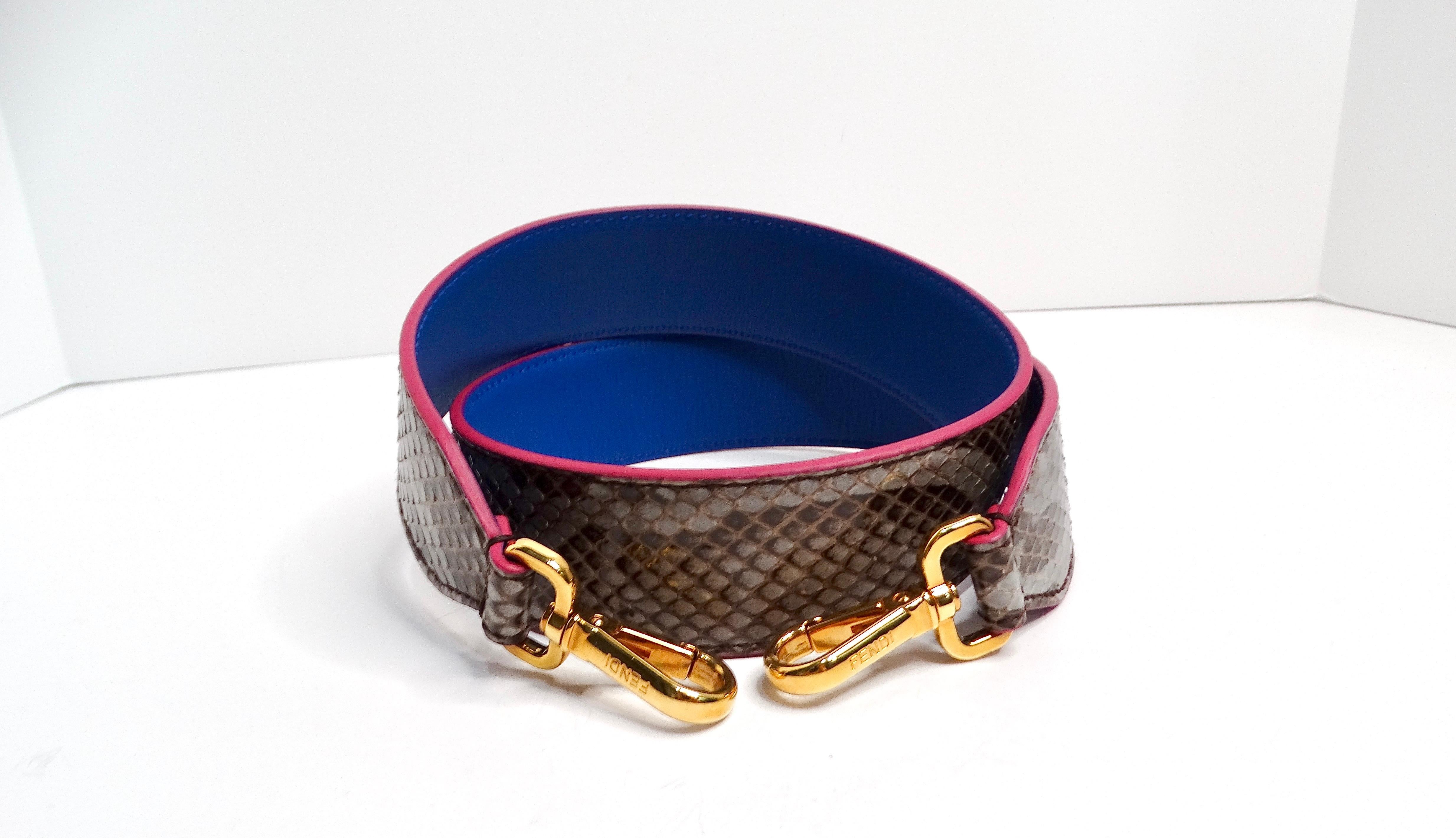 Borsa Fendi in pelle di serpente bicolore blu e fuschia con tracolla In condizioni buone in vendita a Scottsdale, AZ