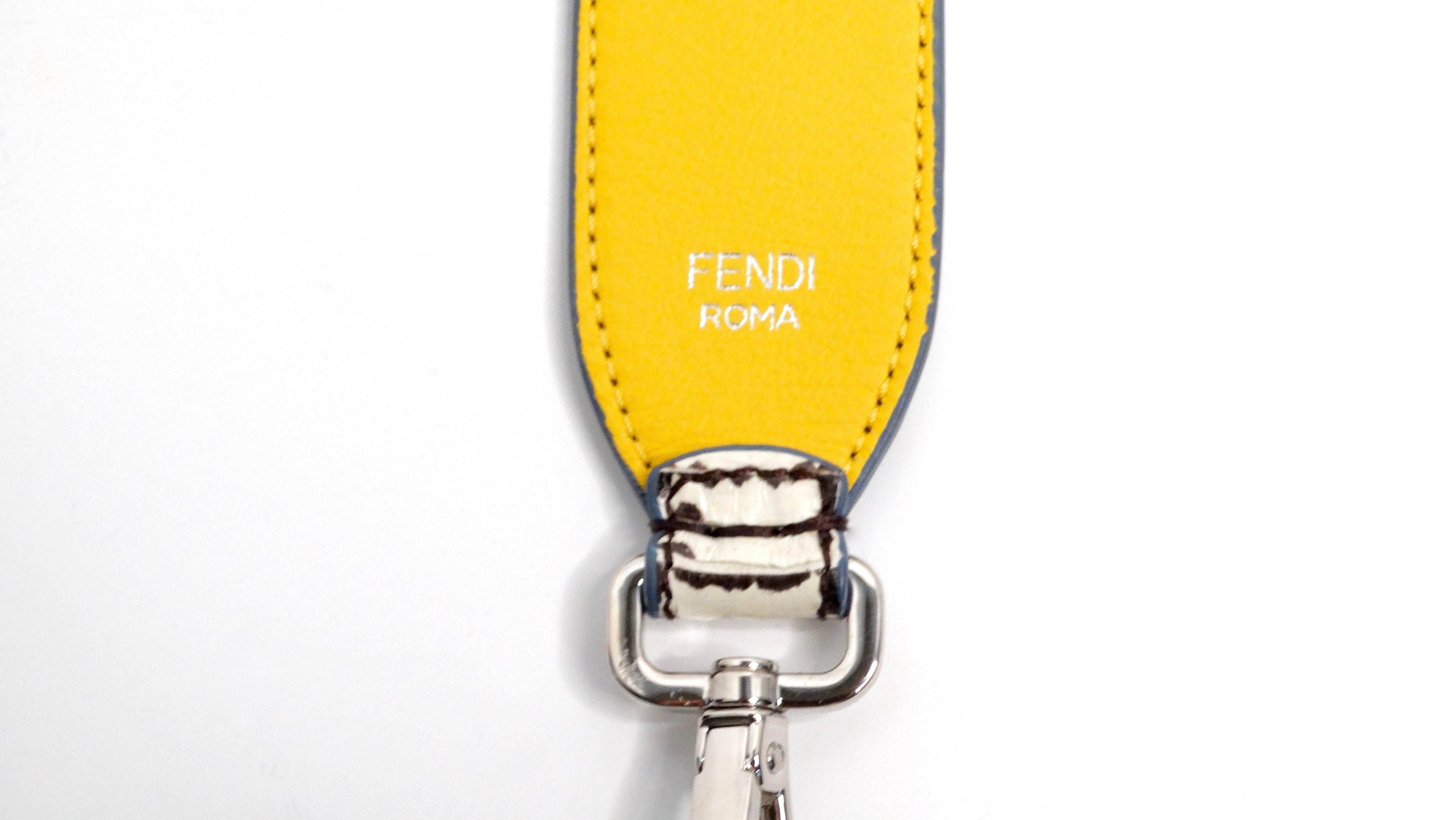 da uomo o donna Borsa Fendi con tracolla in pelle di serpente bicolore giallo e blu-grigio in vendita