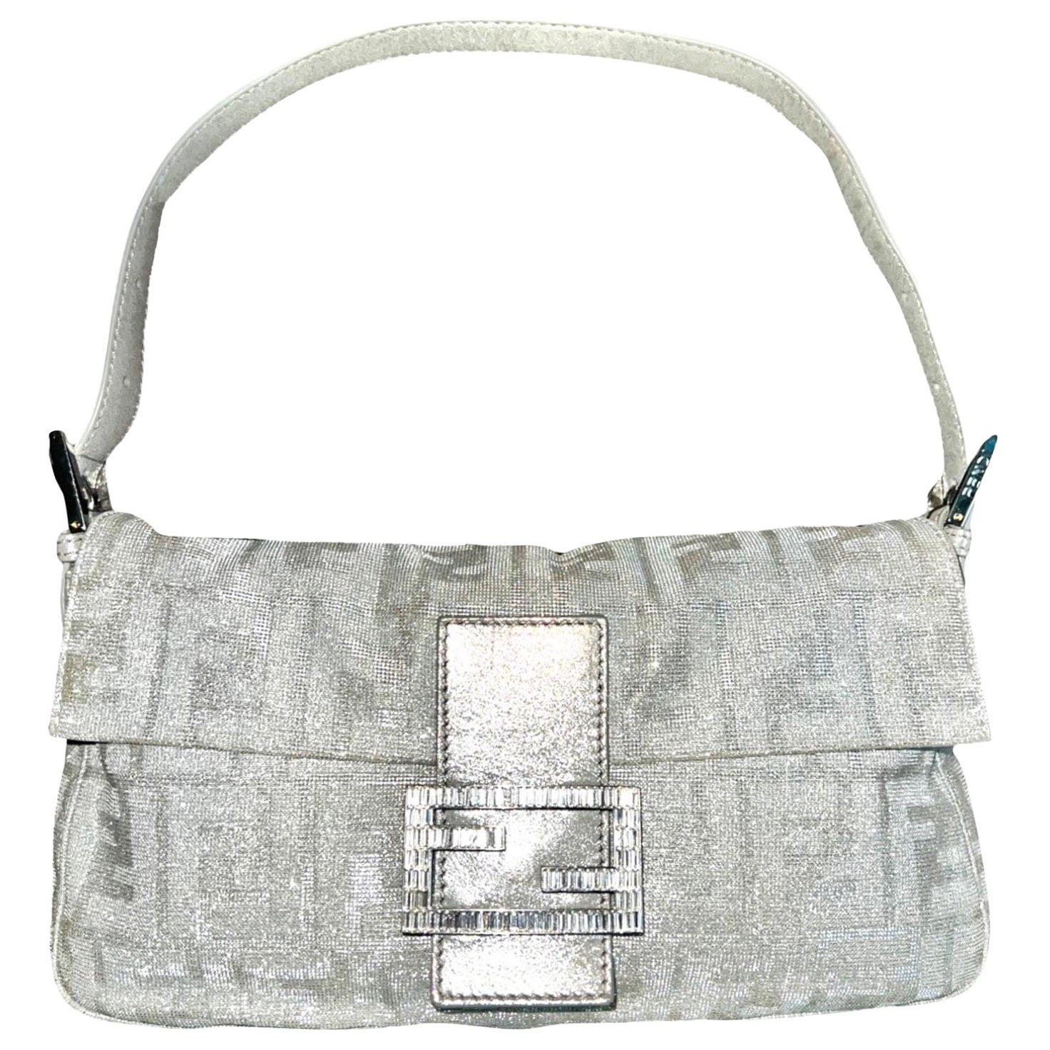 FENDI Baguette-Handtasche aus funkelndem Silber mit Metallic FF Zucca Logo