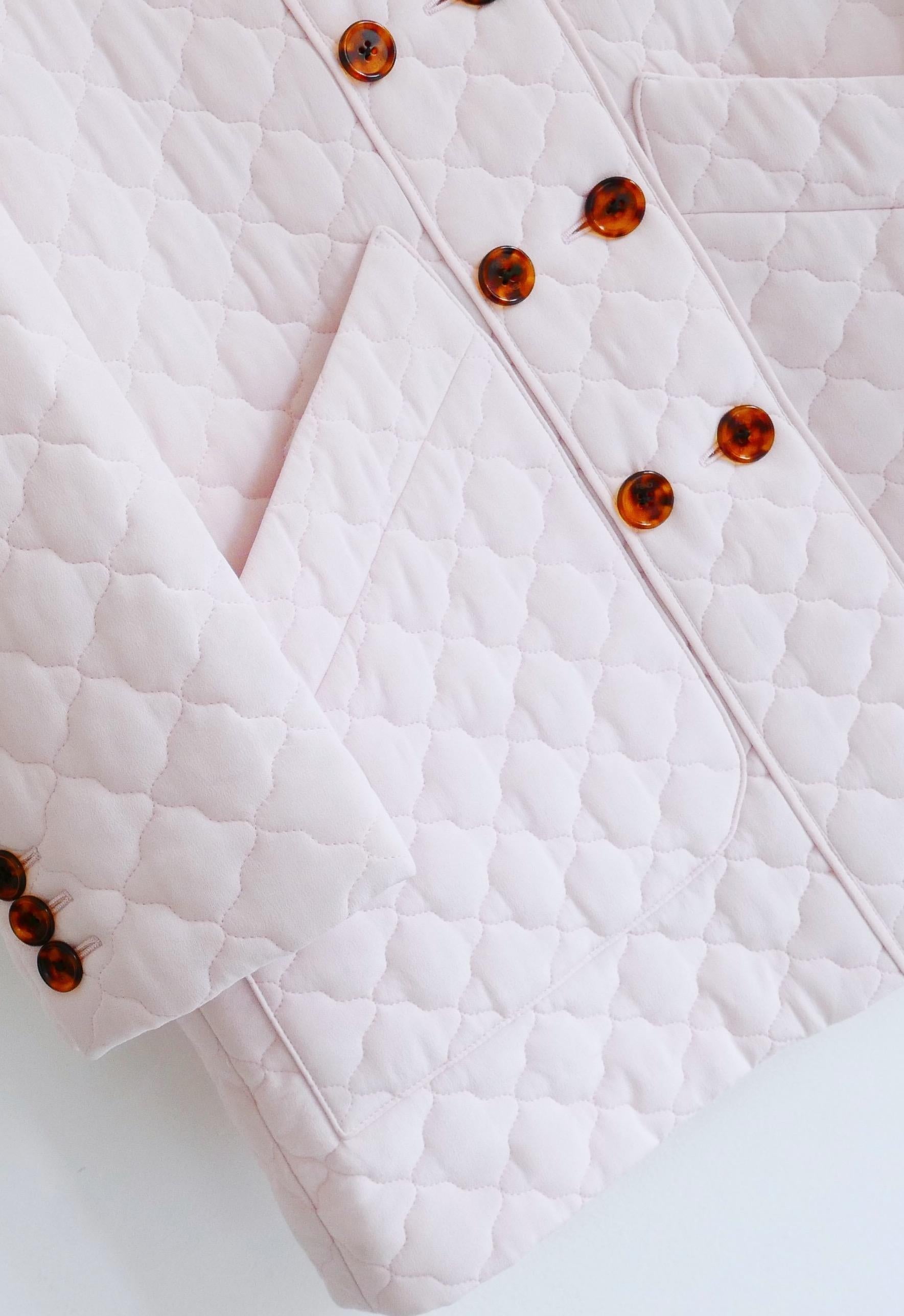 Fendi Spring 2020 Pale Pink Silk Quilted Jacket im Zustand „Neu“ im Angebot in London, GB