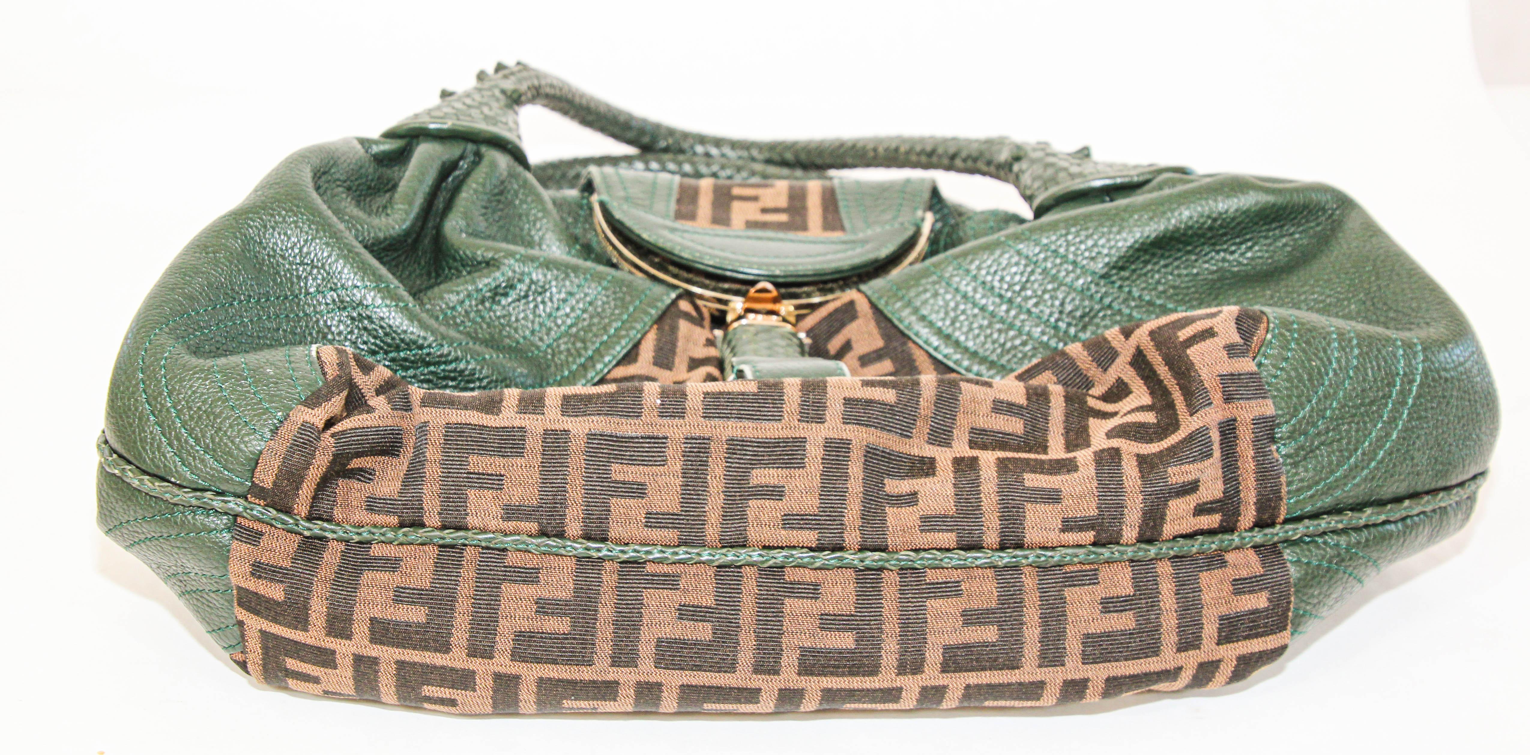 FENDI Spy Bag Green Leather and Brown Zucca Monogram Canvas Large Women Bag For Sale 7