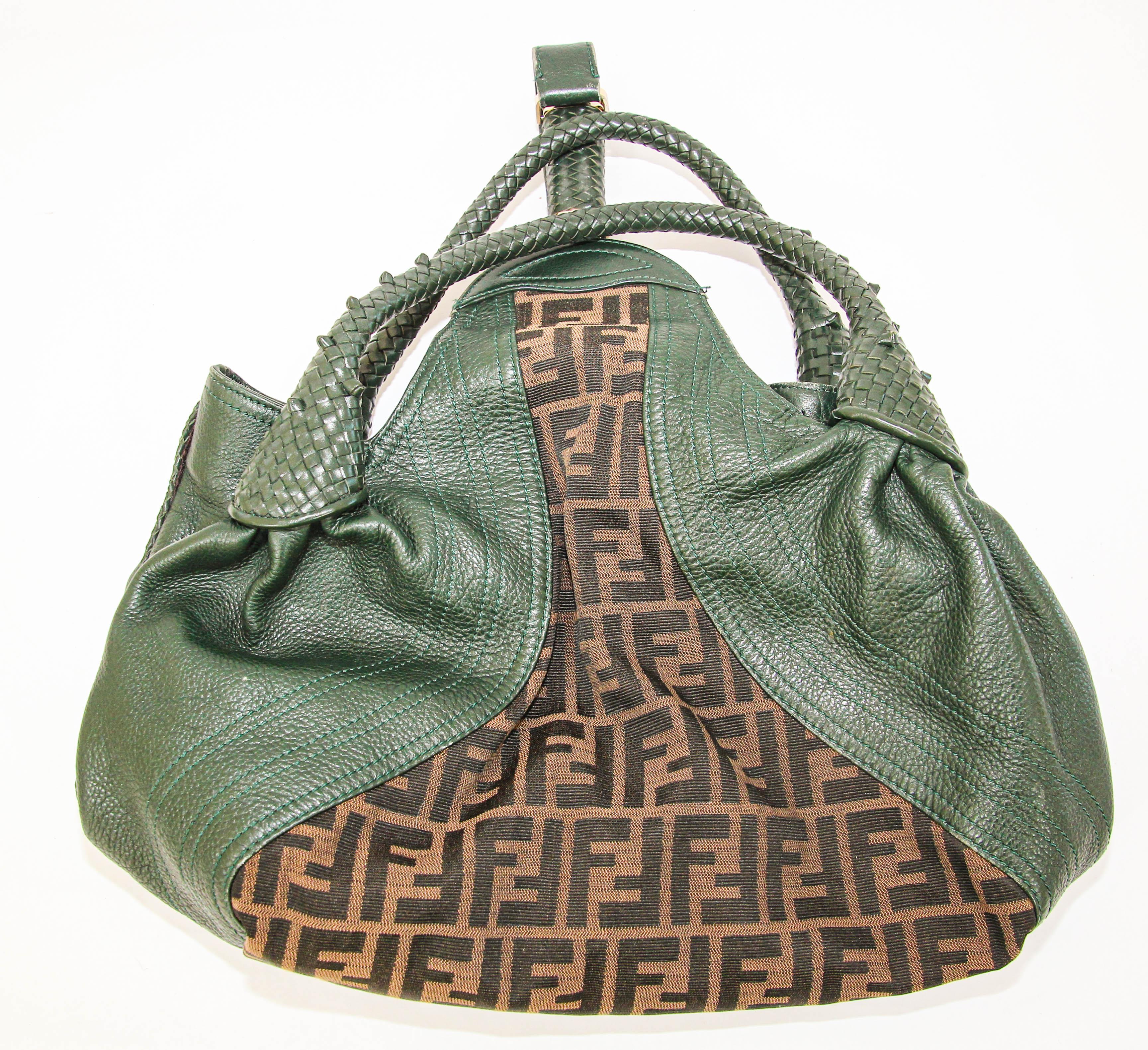 FENDI Spy Bag Green Leather and Brown Zucca Monogram Canvas Large Women Bag For Sale 8