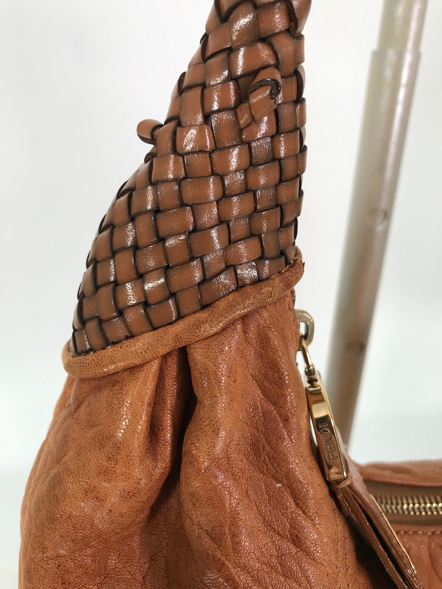 Fendi Spy Boho Shoulder Bag in Caramel Leather Zucca Lining In Good Condition For Sale In West Palm Beach, FL