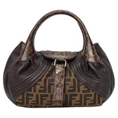 Fendi Spy Pequeño FF Logomania Marrón