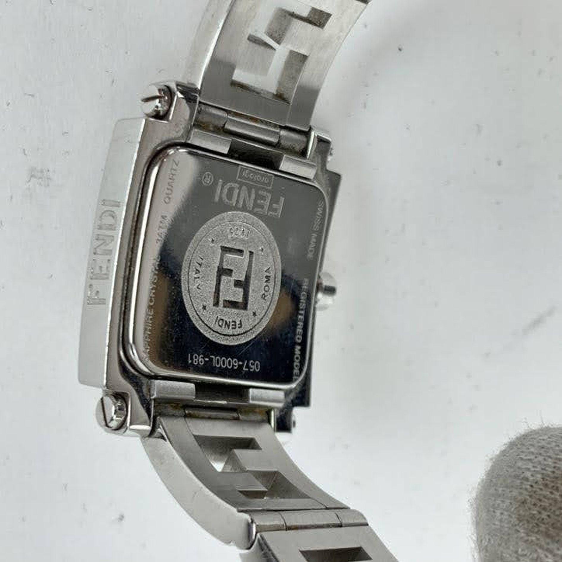Fendi Stainless Steel 6000 L Logo Ladies Wrist Watch Black Dial In Excellent Condition In Rome, Rome