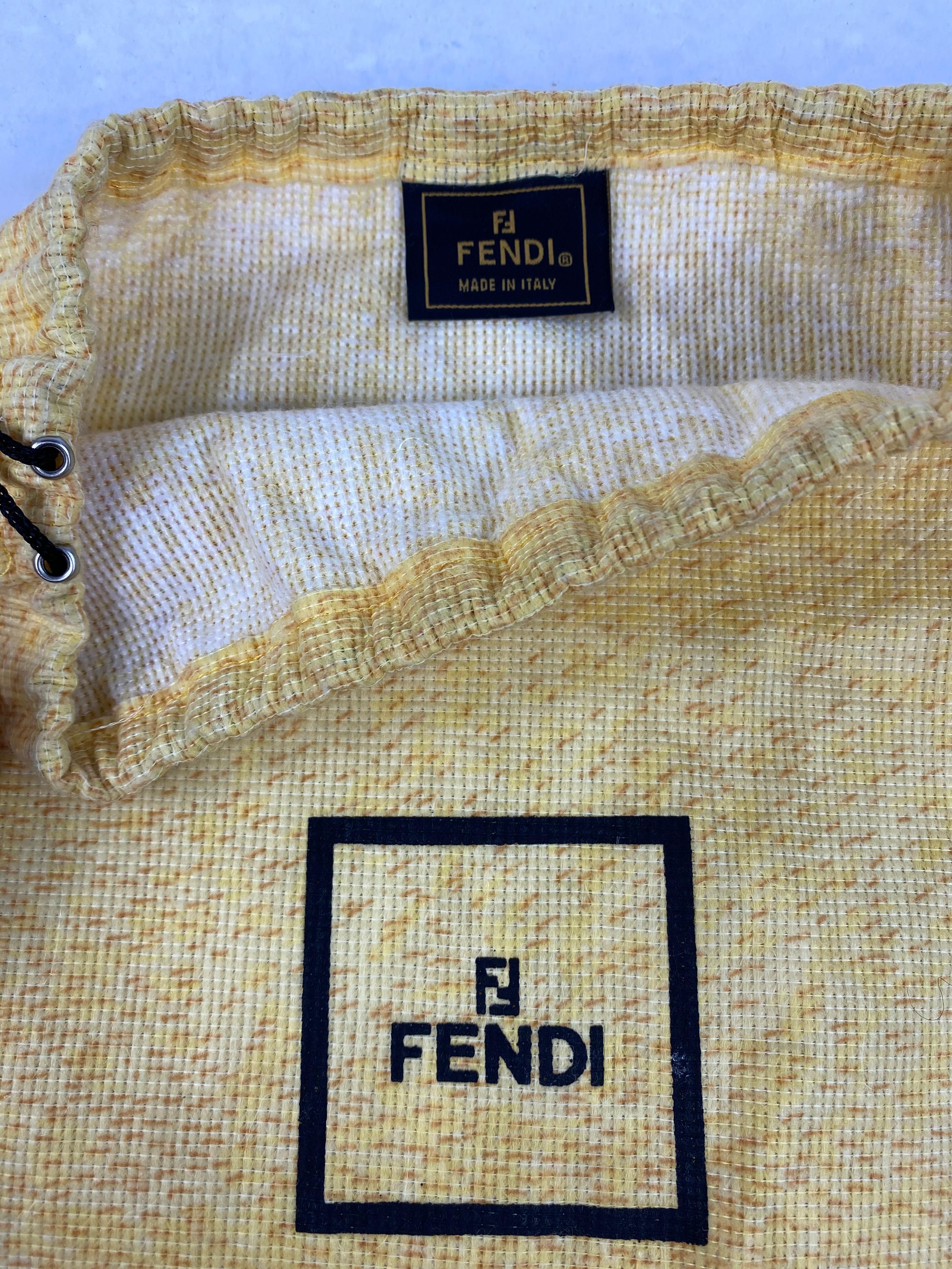 Fendi Stroh Baguette Kleine Umhängetasche 14